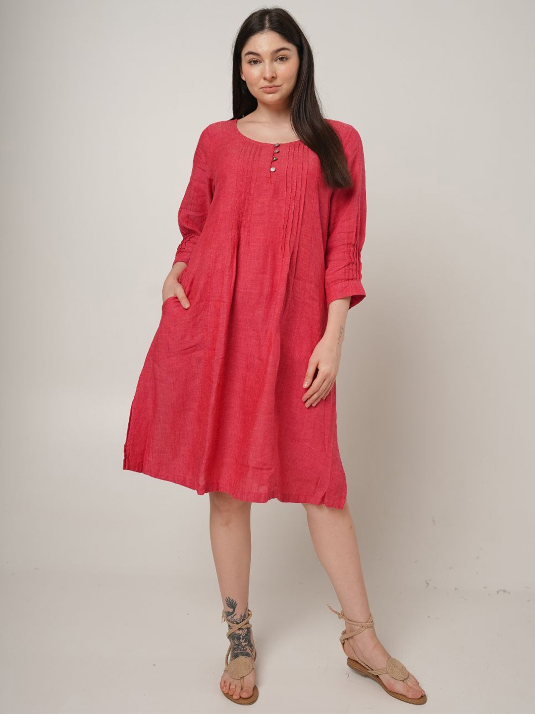 

Fabulous Cold-Shoulder Linen A-Line Dress, Red