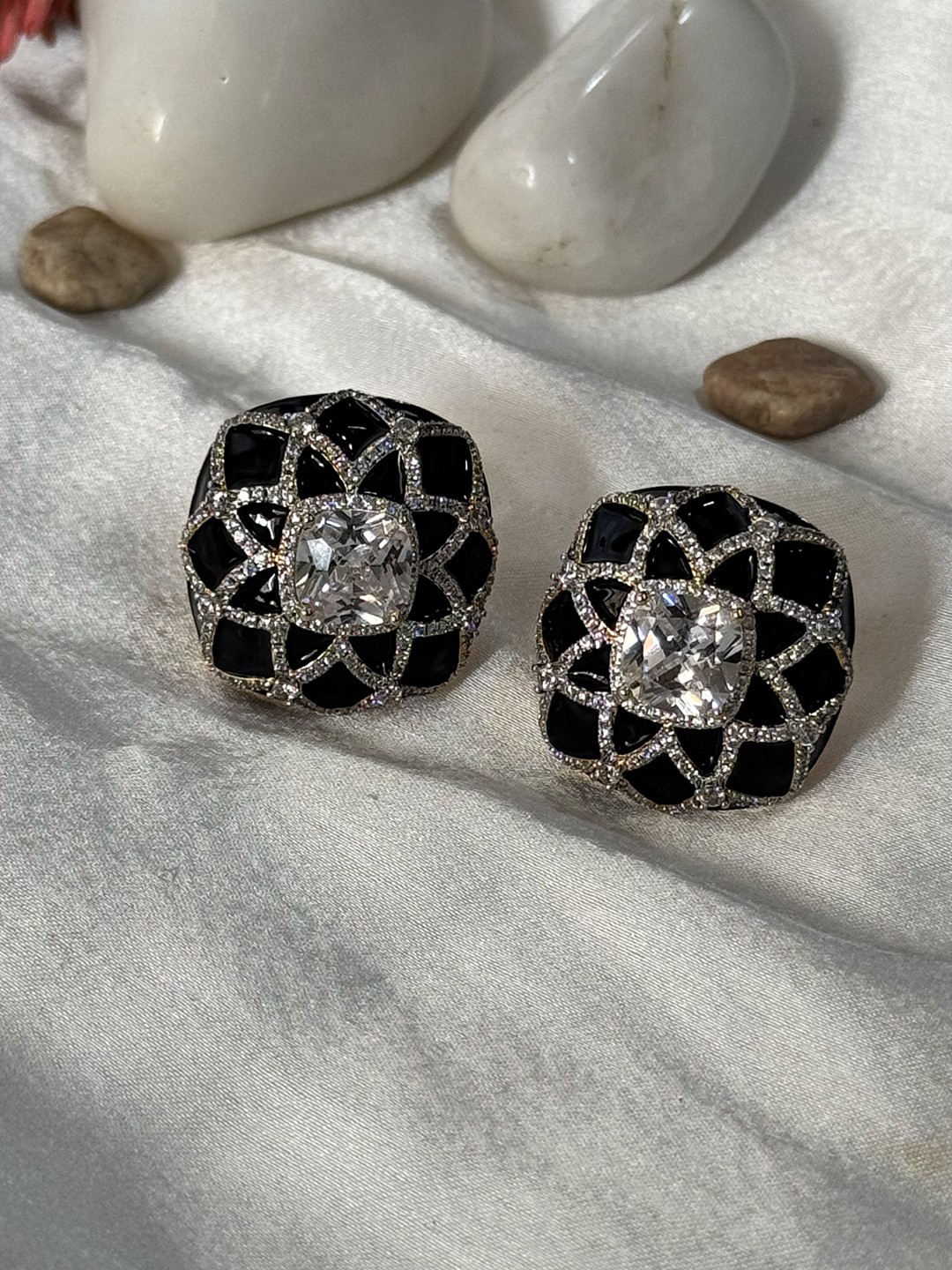 

The Jewellery Tale Contemporary Studs Earrings, Black