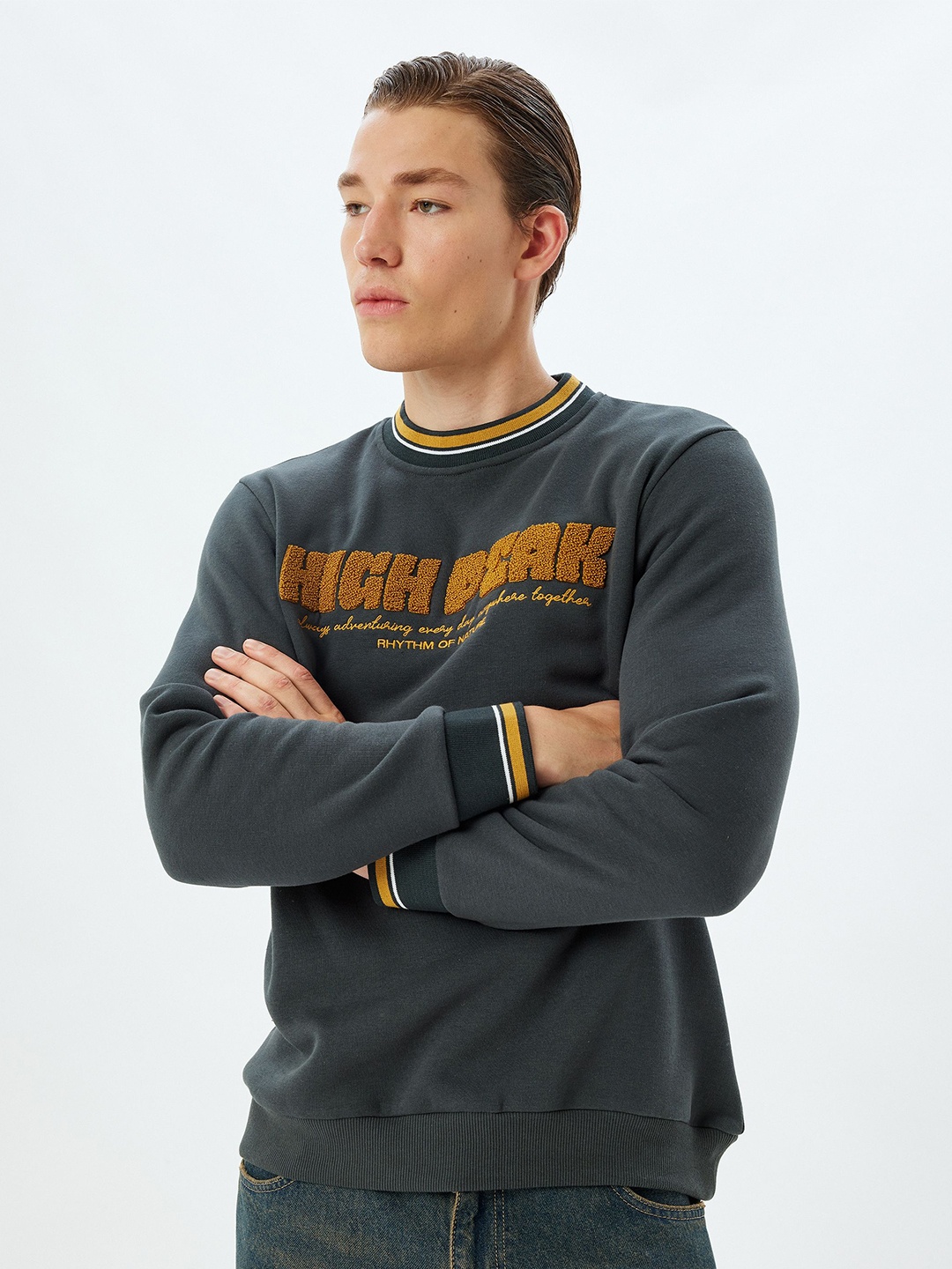 

Koton Men Typography Printed Sweatshirt, Black