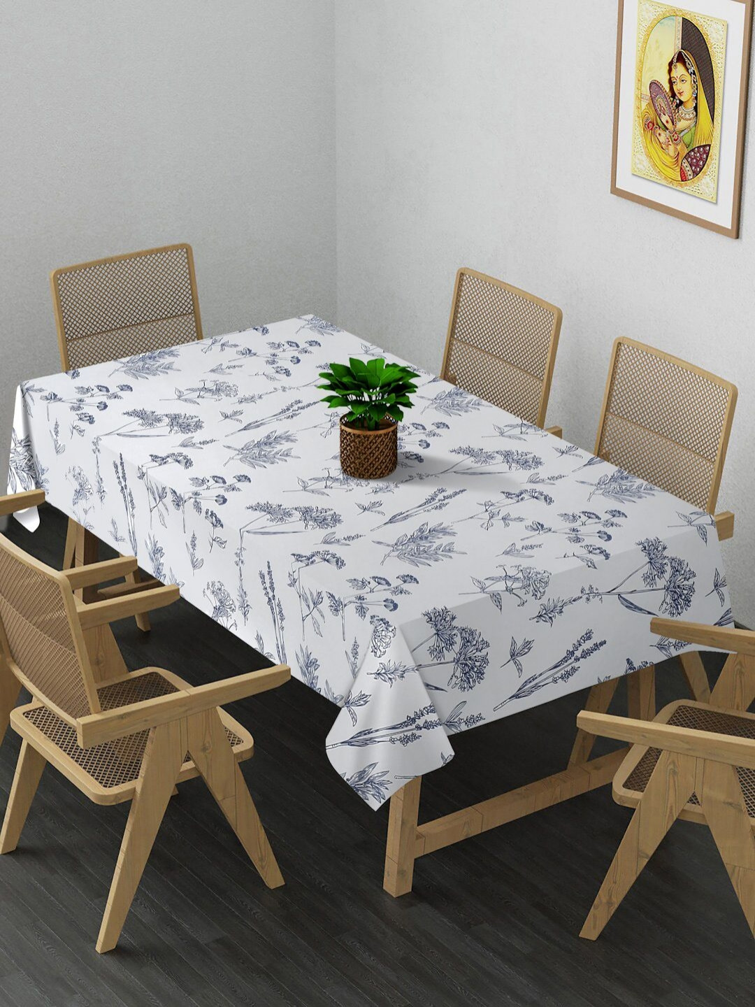 

Arrabi White Floral 6-Seater Table Cover