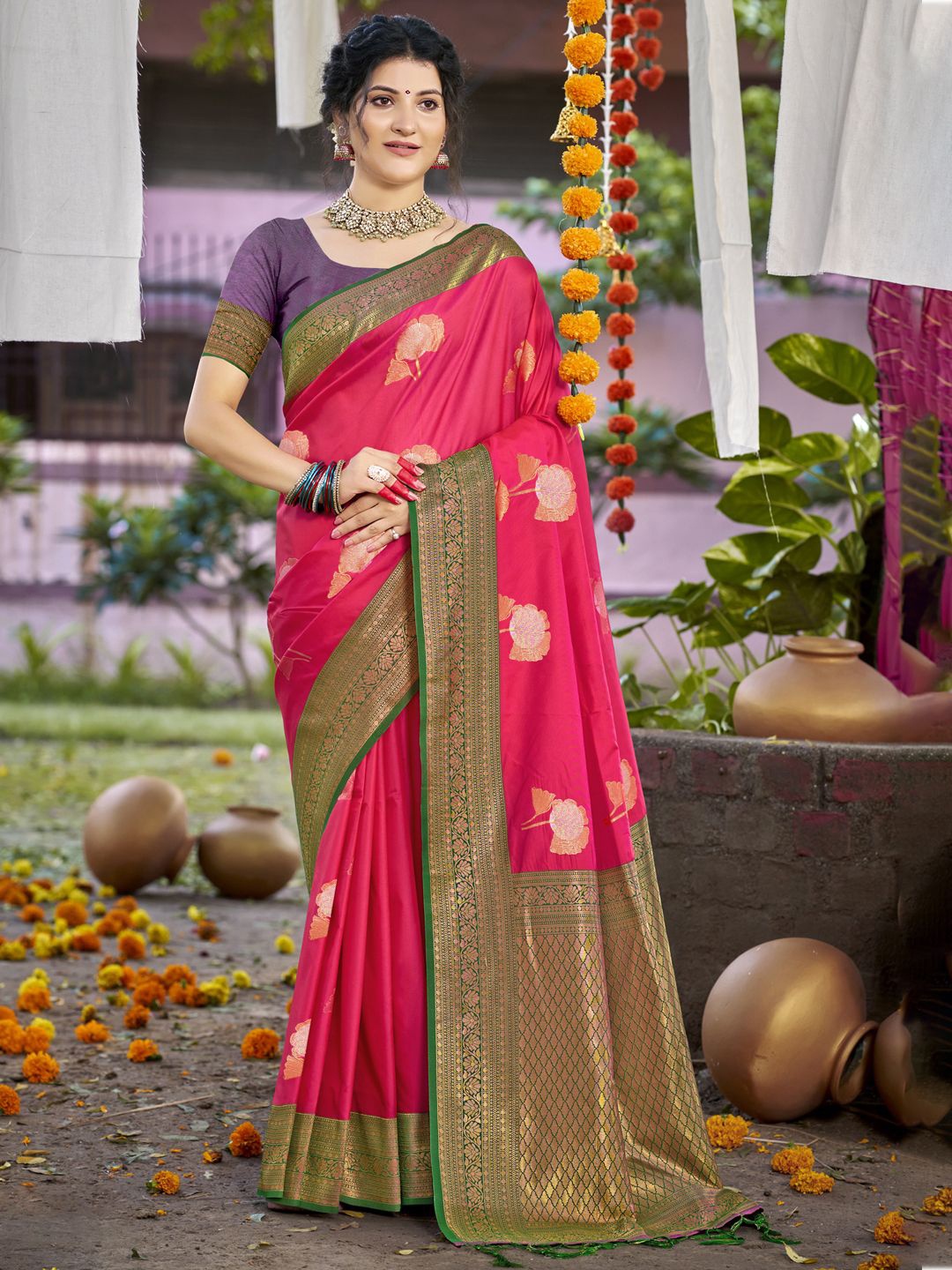 

SANGAM PRINTS Woven Design Zari Tussar Saree, Pink