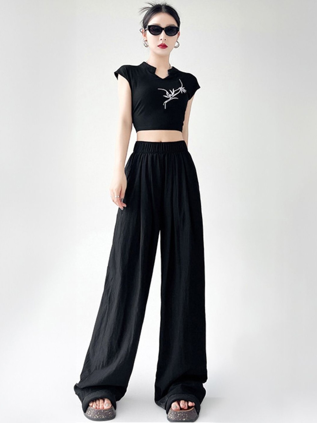 

StyleCast Women Original Mid-Rise Regular Trousers, Black