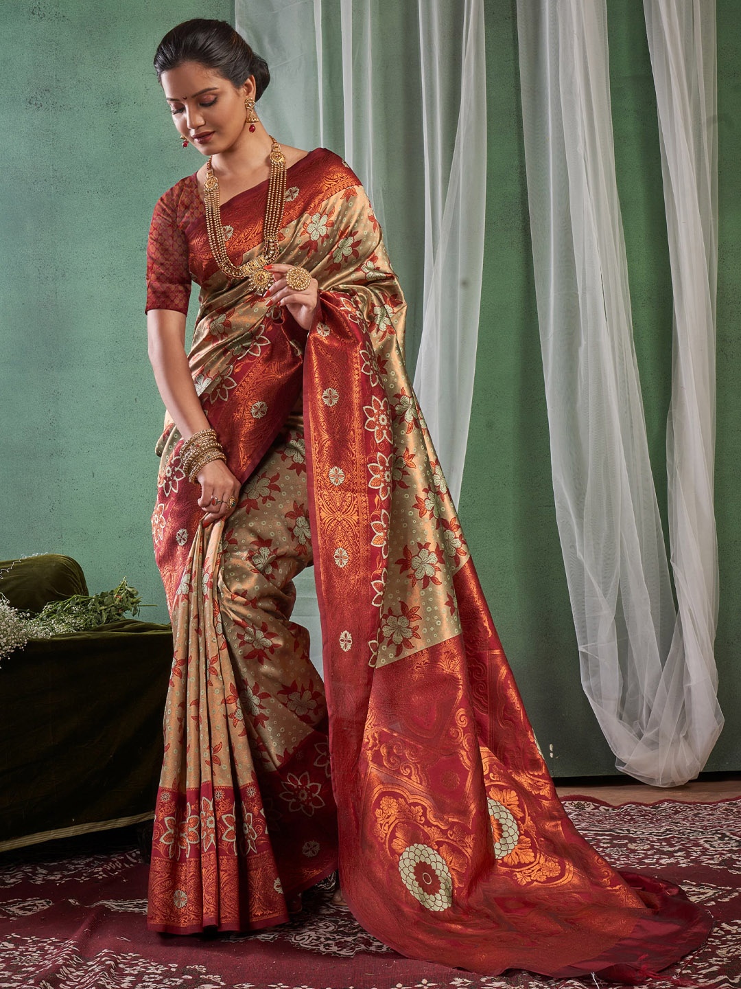 

Areca Designer Ethnic Motifs Zari Pure Silk Banarasi Saree, Maroon