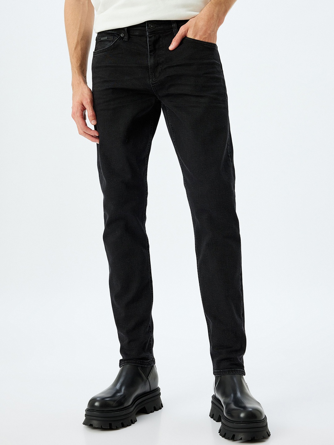 

Koton Men Mid-Rise Slim Fit Trousers, Black