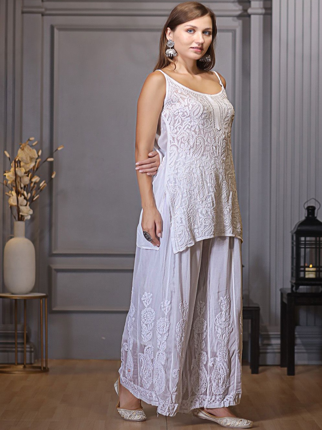 

ILLICA Paisley Embroidered Straight Kurti with Palazzos, White