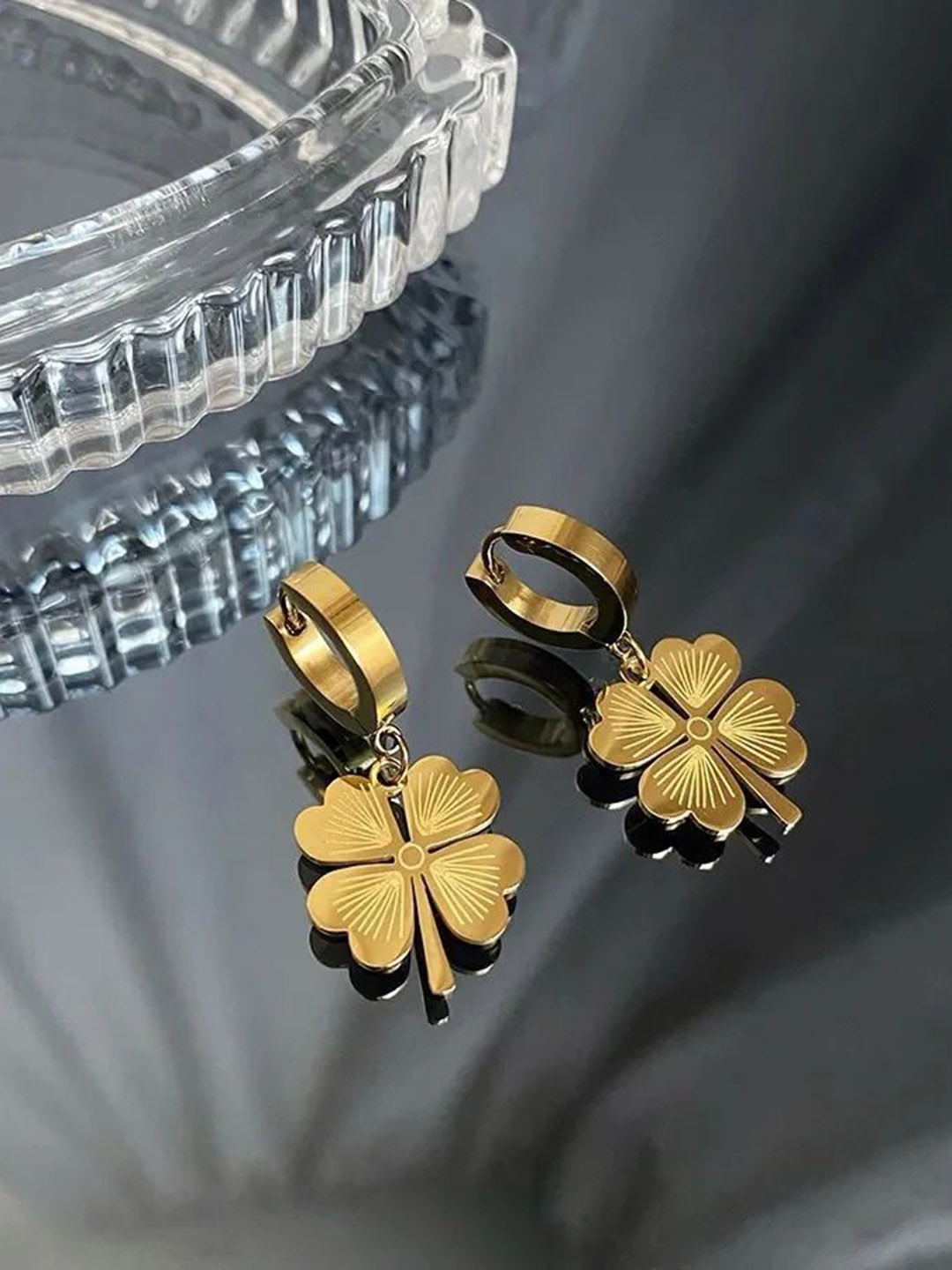 

THEPANDASTOREE Contemporary Drop Earrings, Gold