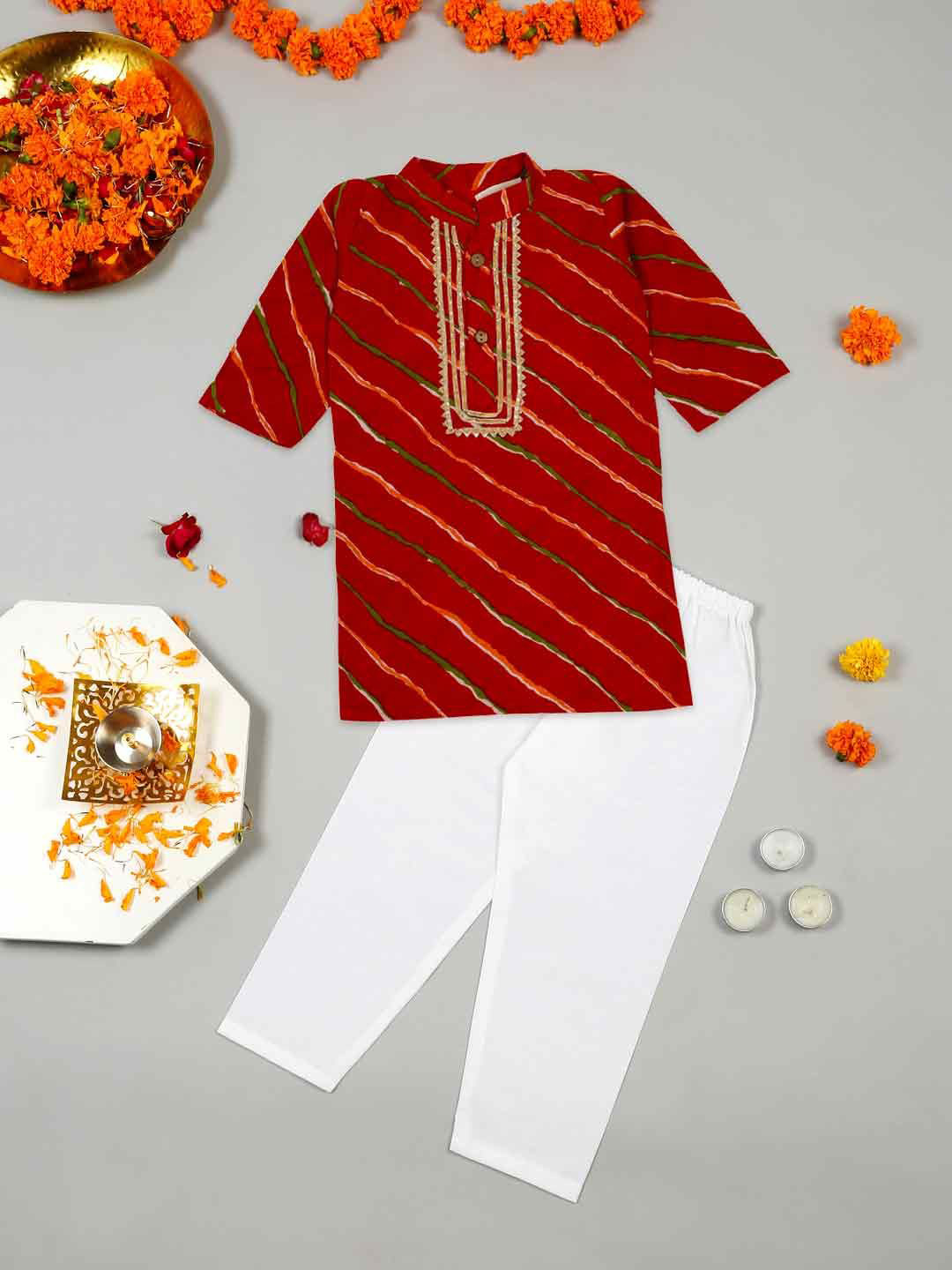 

LITTLE GINNIE Boys Mandarin Collar Leheriya Printed Straight Kurta with Trouser, Red