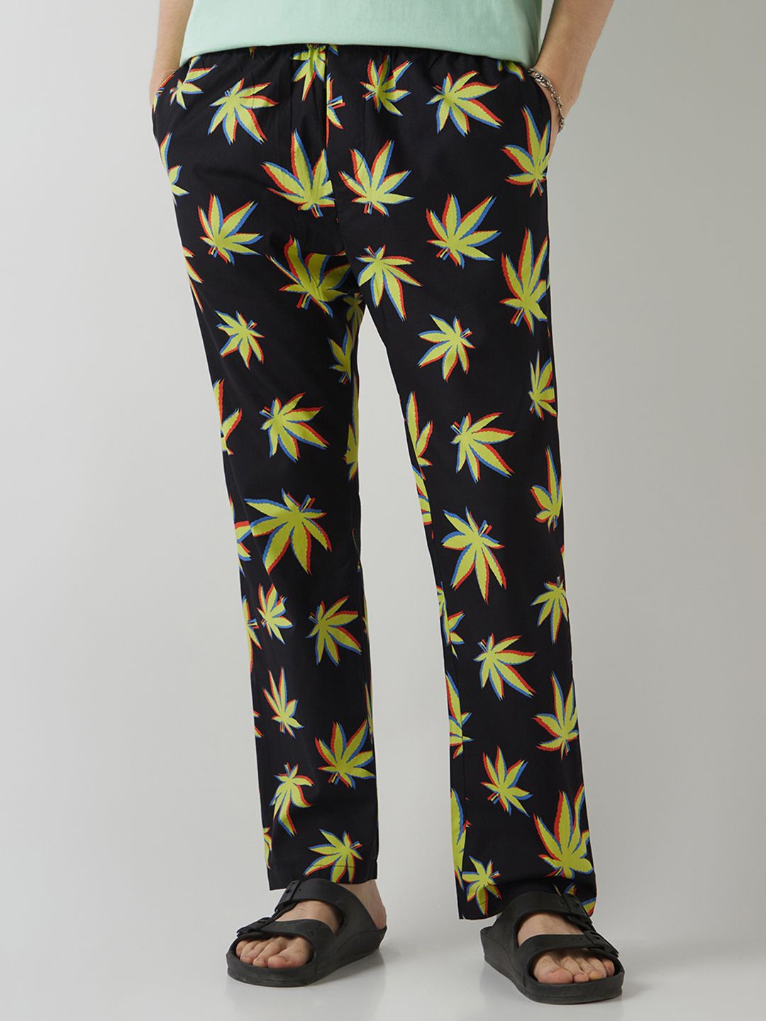 

Bewakoof Men All Over Printed Pure Cotton Lounge Pant, Black