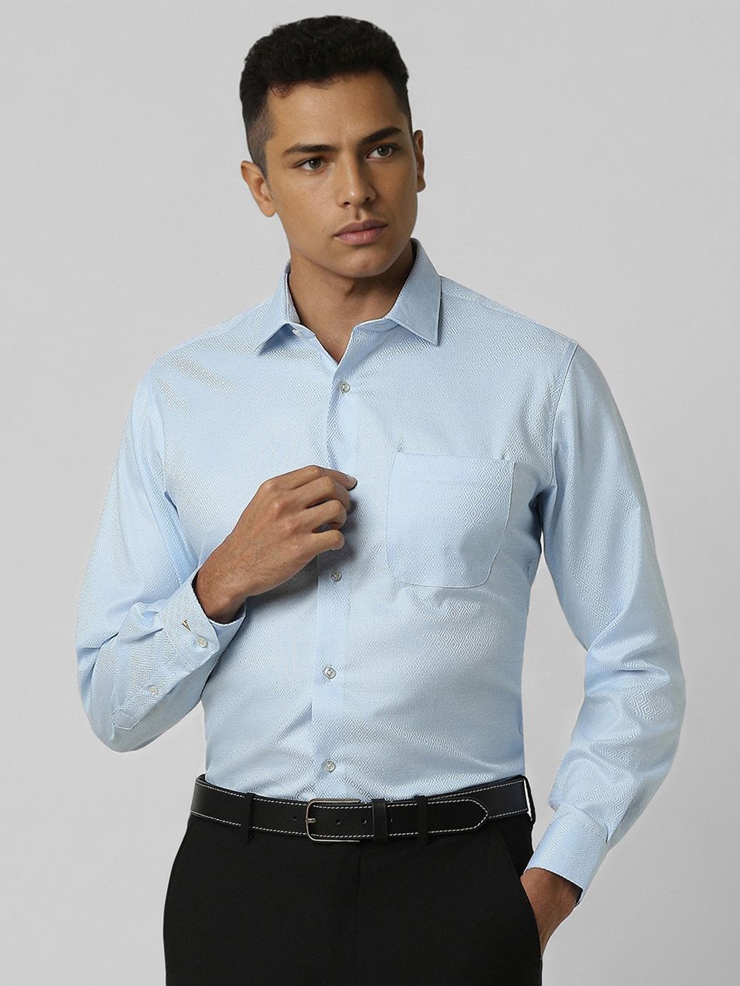 

Van Heusen Men Opaque Formal Shirt, Blue