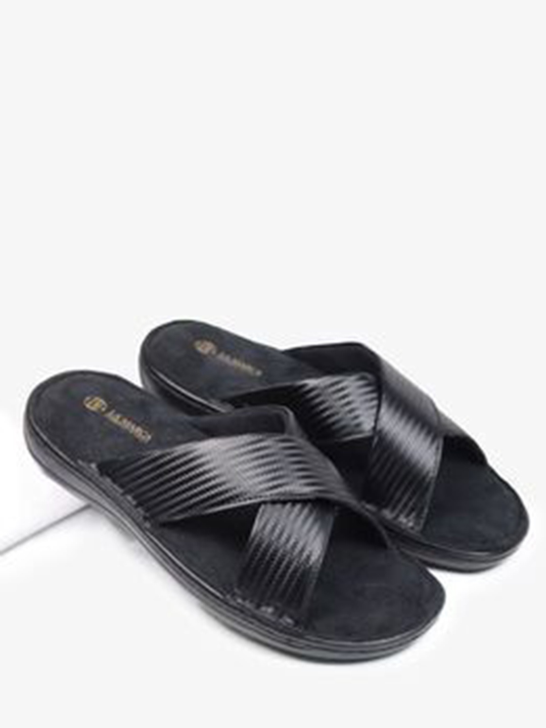 

LA MARCA Men Striped Leather Slip-On Sneakers, Black
