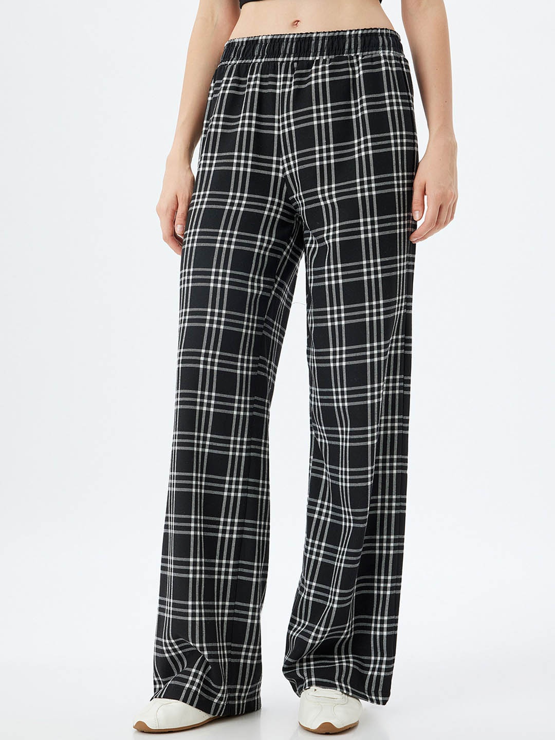 

Koton Women Checked Trousers, Black