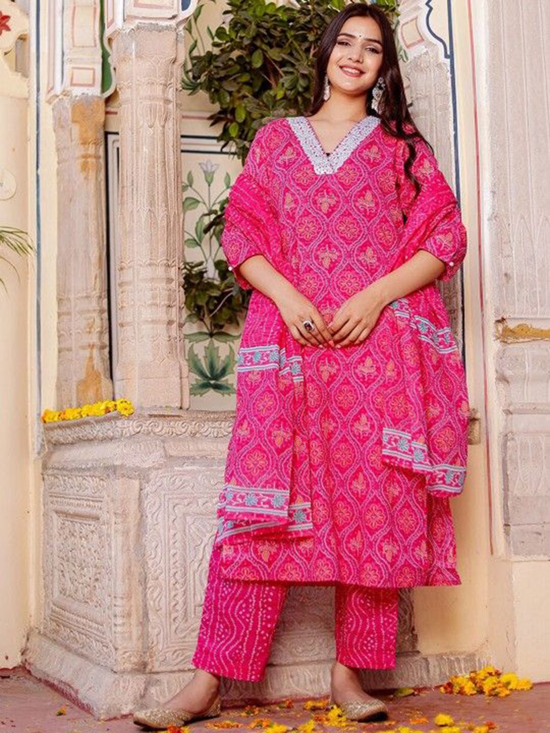 

Chandbaali Bandhani Printed Pure Cotton Straight Kurta With Salwar & Dupatta, Pink