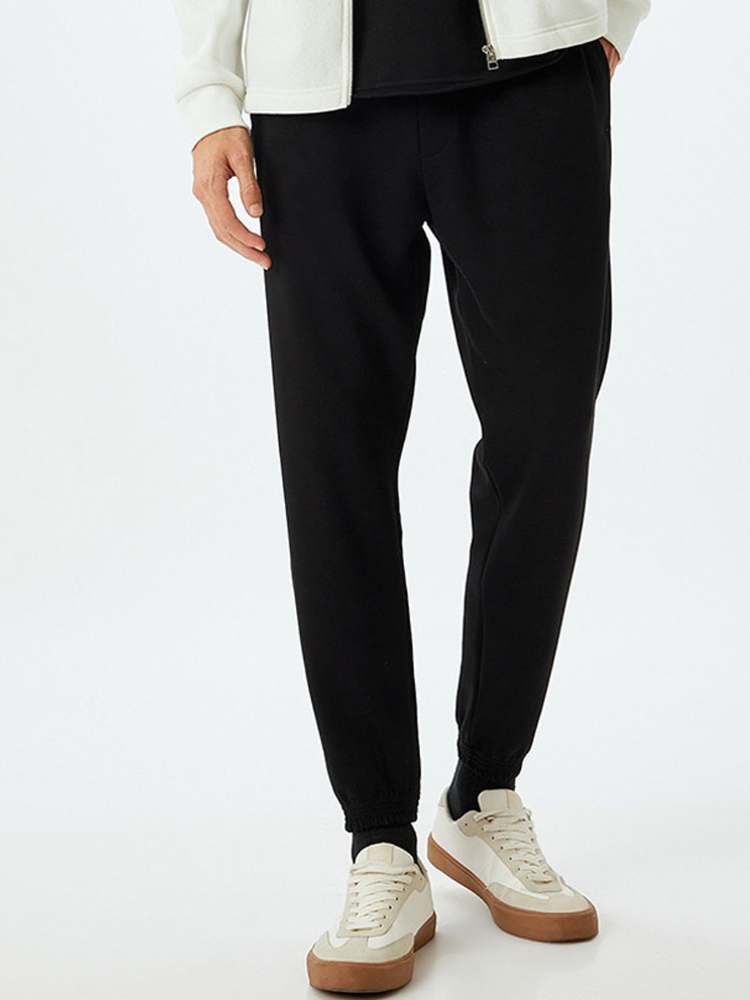 

Koton Men Regular Fit Casual Joggers, Black