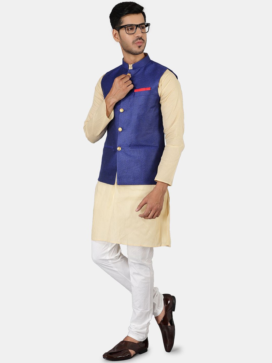 

Wintage Mandarin Collar Pastels Straight Kurta with Pyjamas & Nehru Jacket, Gold
