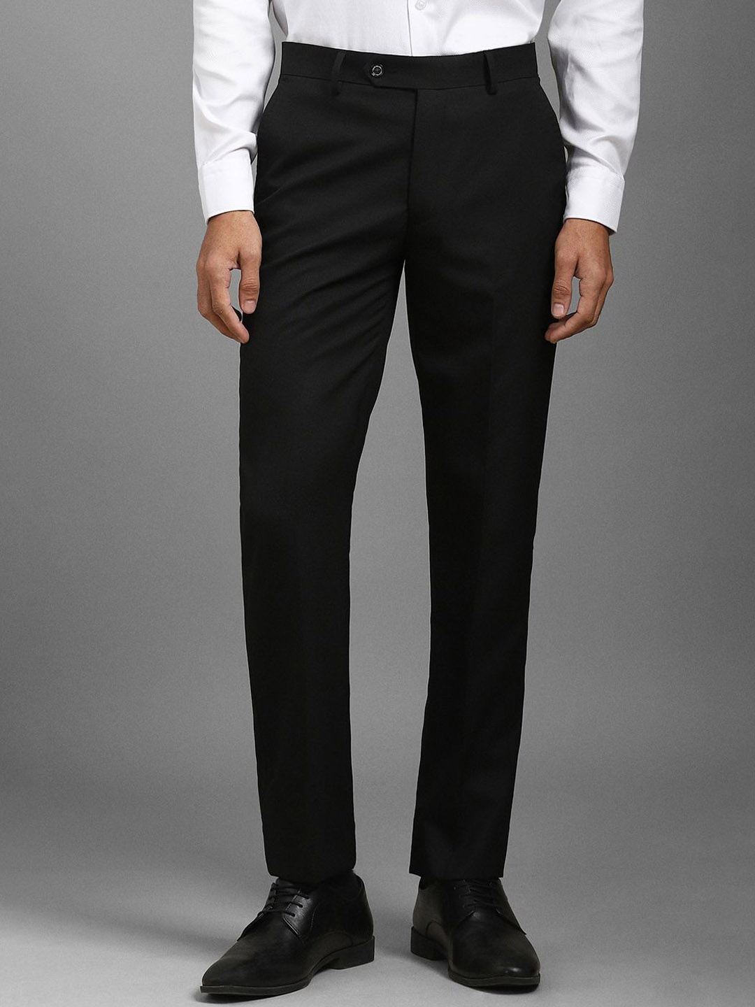 

Louis Philippe Men Slim Fit Mid-Rise Formal Trousers, Black