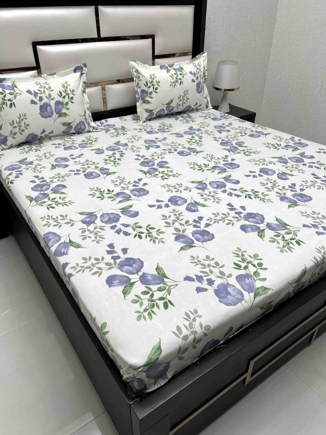 

Pure Decor Queen Size Double Bedsheet With 2 Pillow Covers 2.28m X 2.54m, White