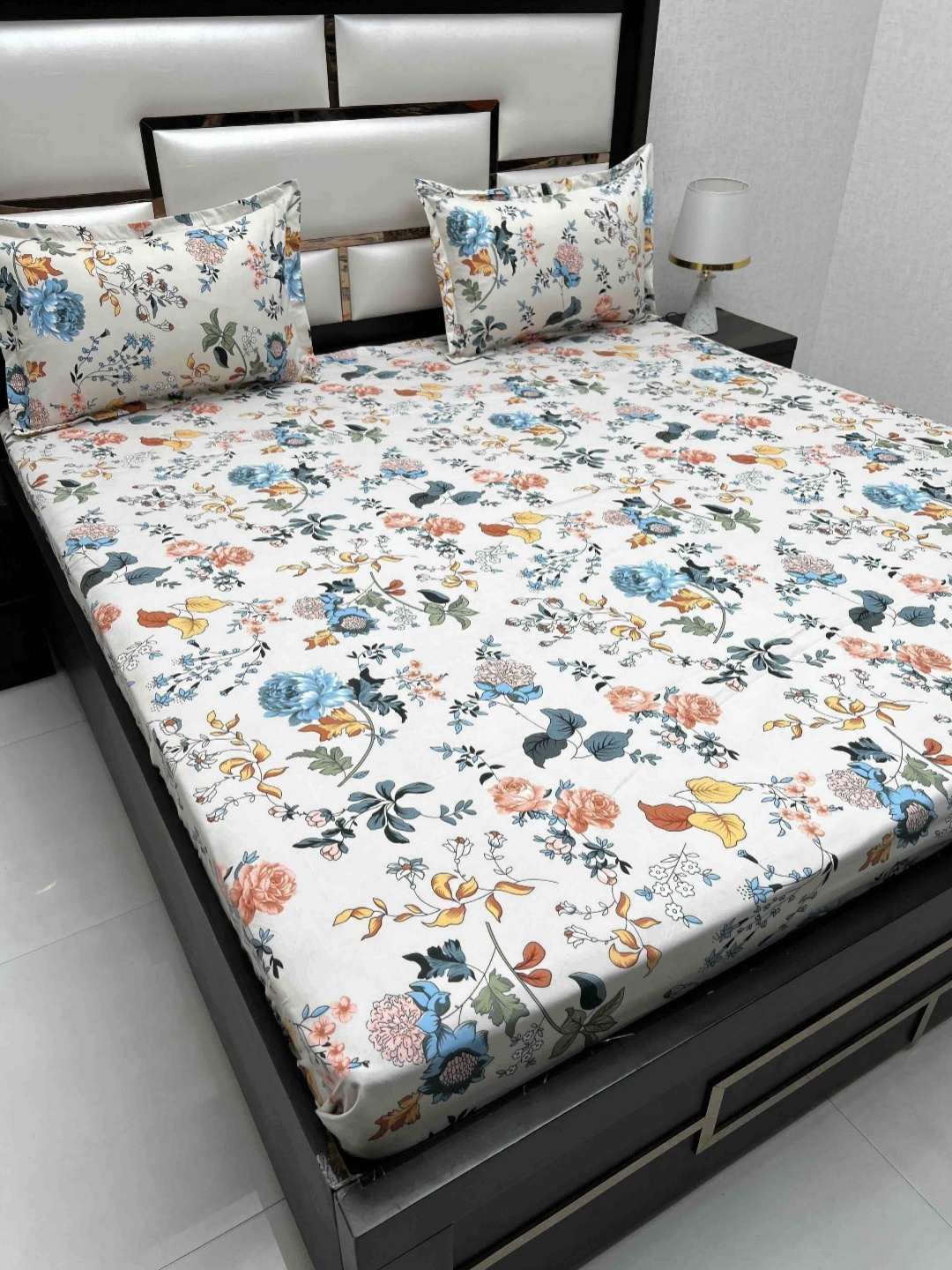 

Pure Decor Queen Size Double Bedsheet With 2 Pillow Covers 2.28m X 2.54m, White
