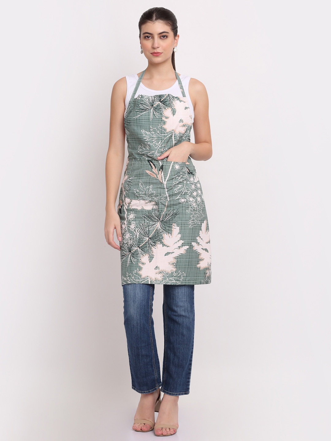

Arrabi Green & White Leaf Printed Aprons With with 2 Patch Pockets