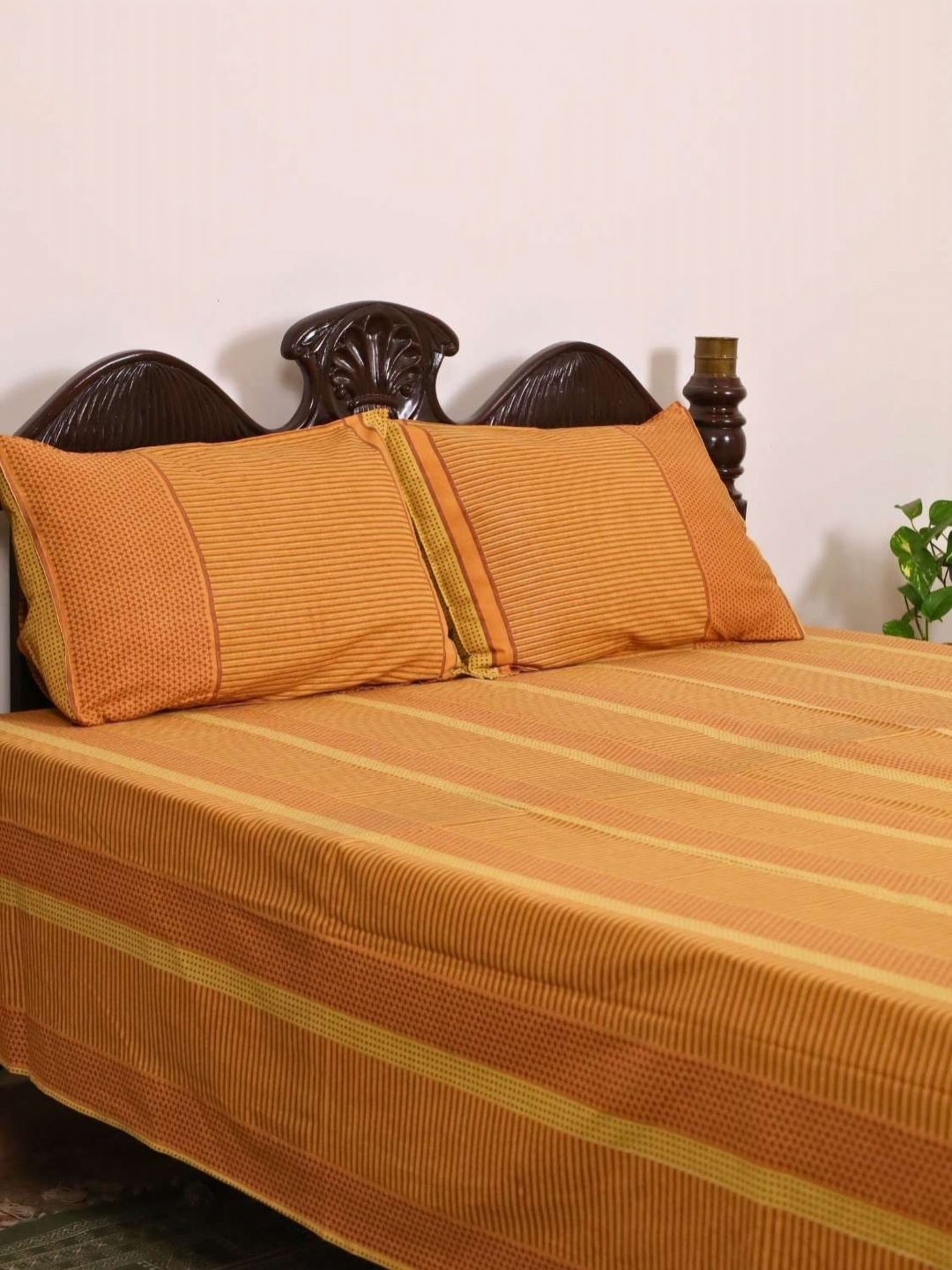 

Peepul Tree Rust & Green Striped 300 TC Single Bedsheet with 2 Pillow Covers