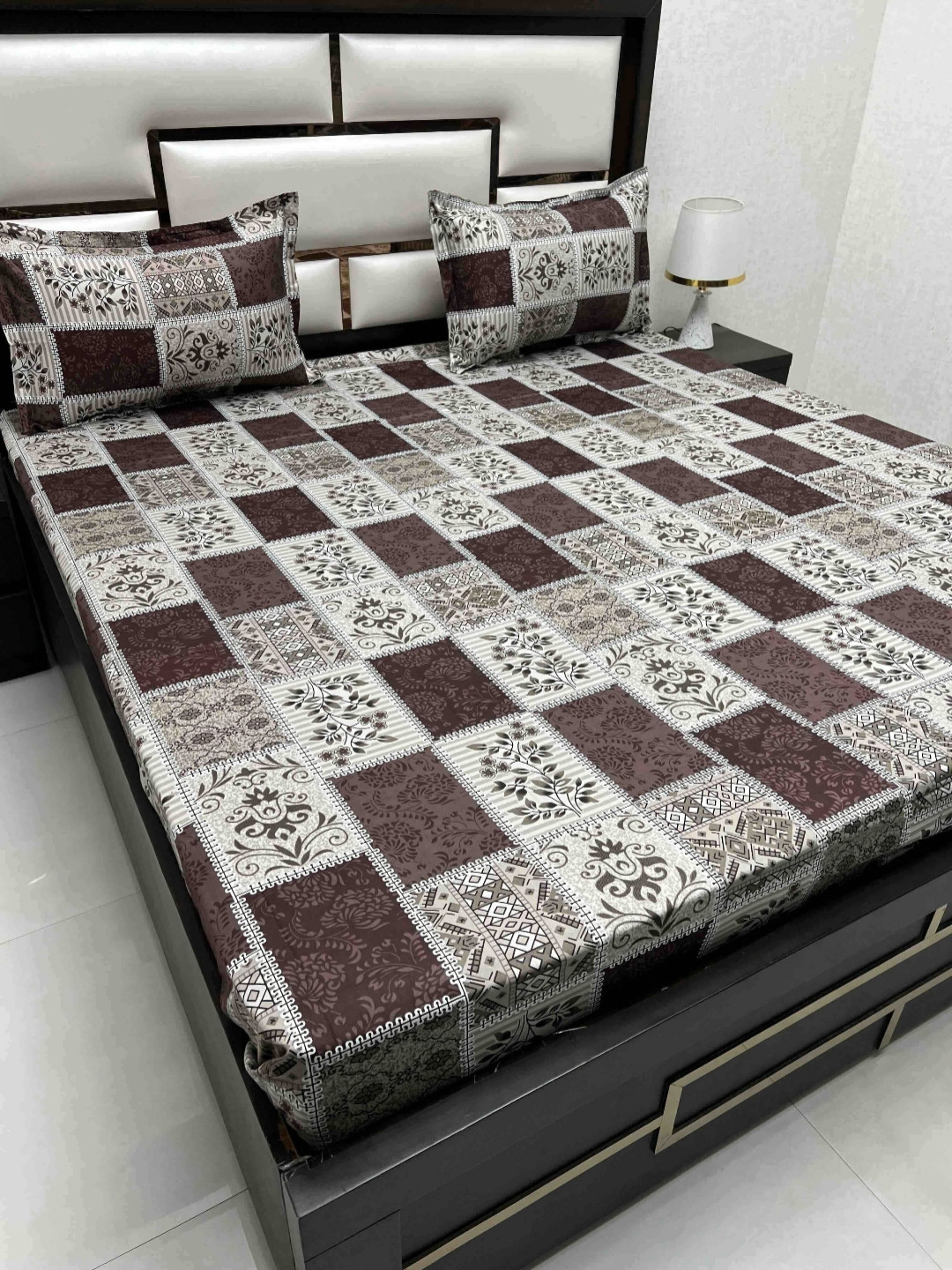 

Pure Decor velar sib Brown Printed Pure Cotton 400 TC King Bedsheet Set 2.74 m x 2.74 m