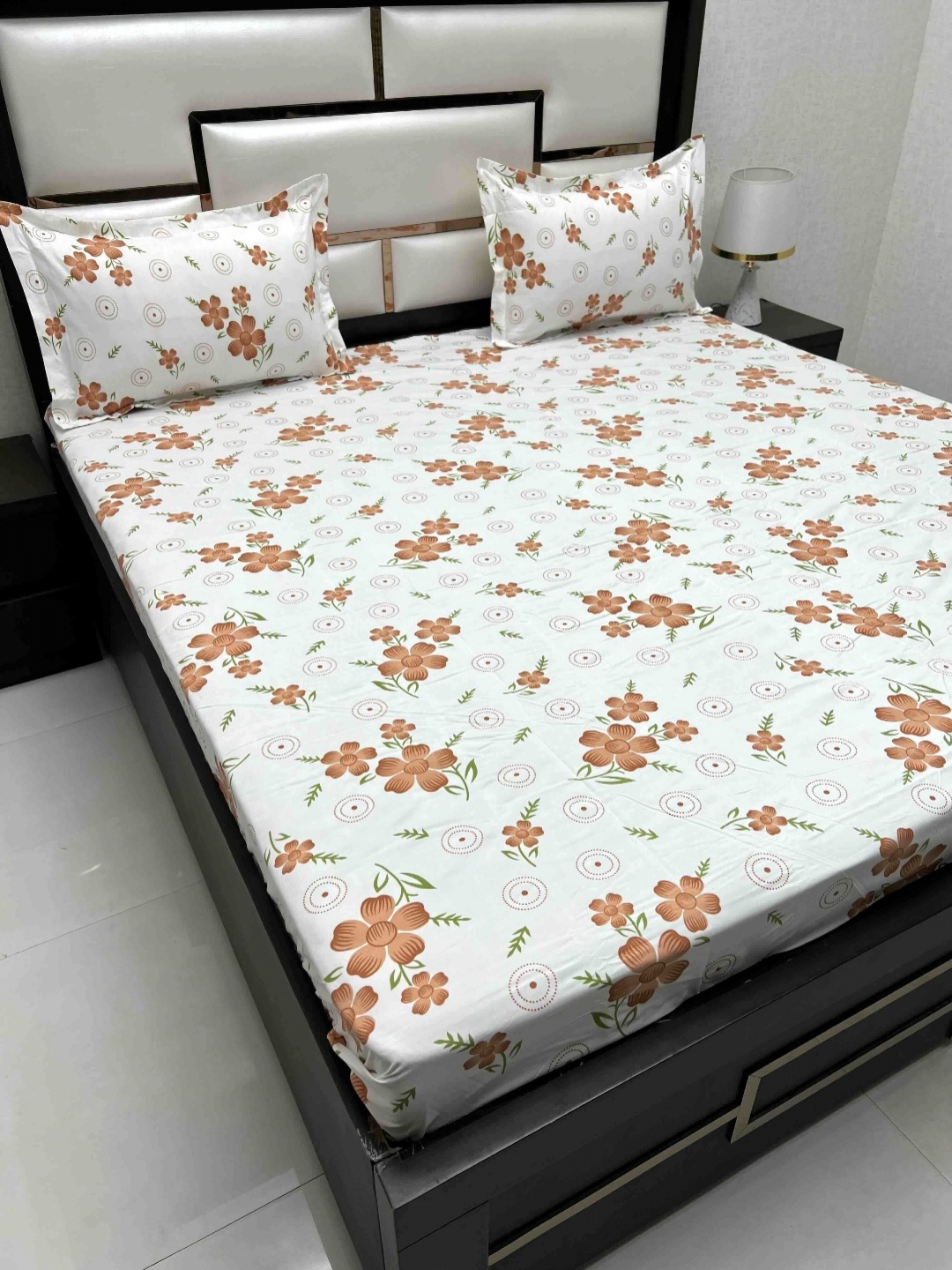 

Pure Decor Amulya Orange Floral Printed Microfiber 240 TC Queen Bedsheet Set 2.26 x 2.56 m