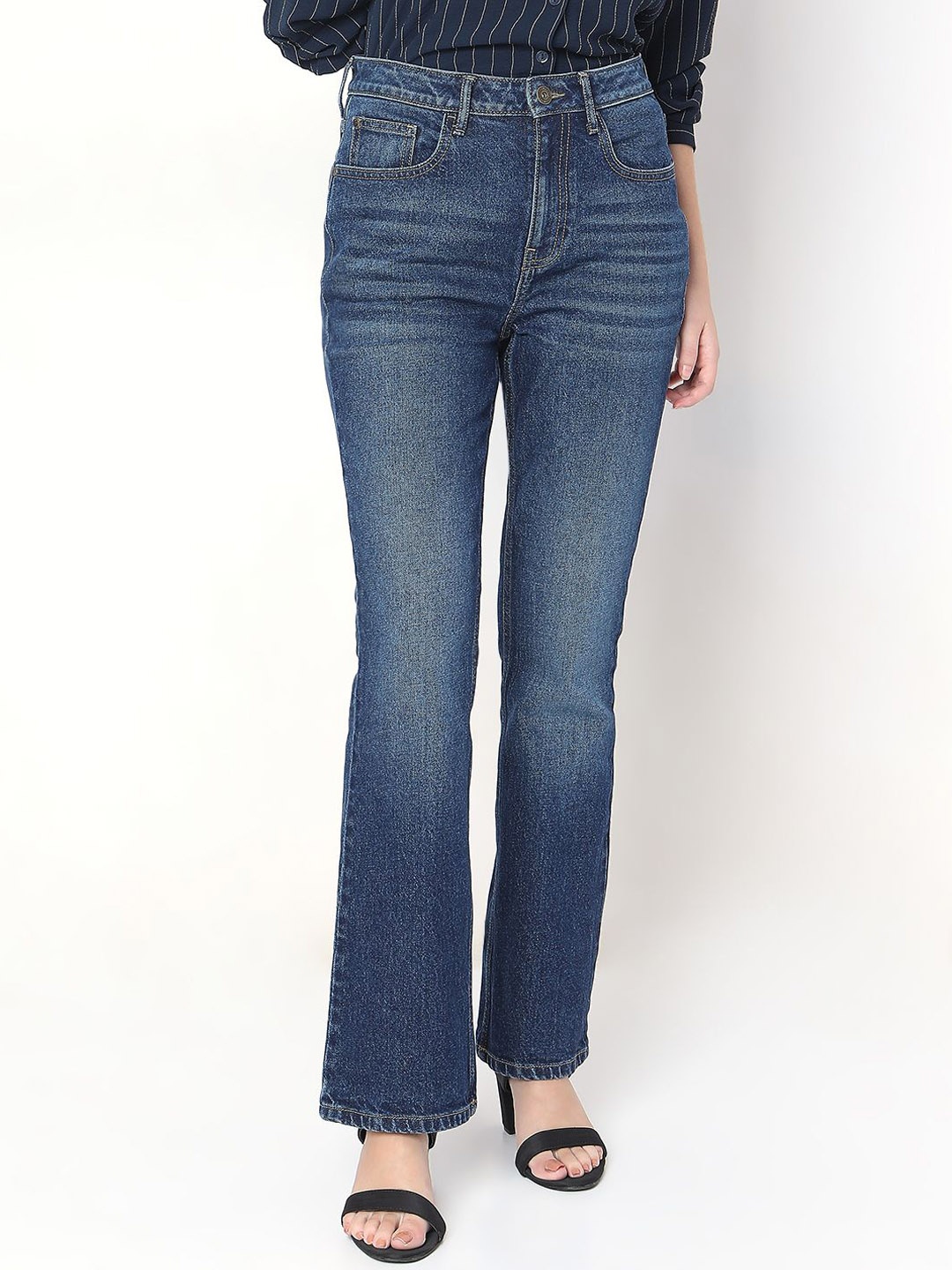 

Vero Moda Women Bootcut High-Rise Light Fade Stretchable Jeans, Blue