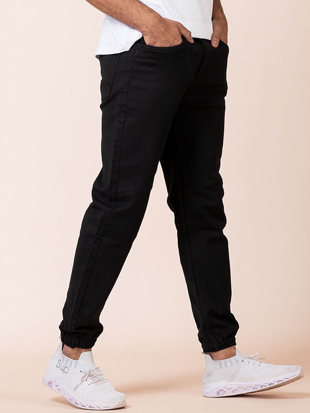 

AFLASH Men High-Rise Light Fade Jeans, Black
