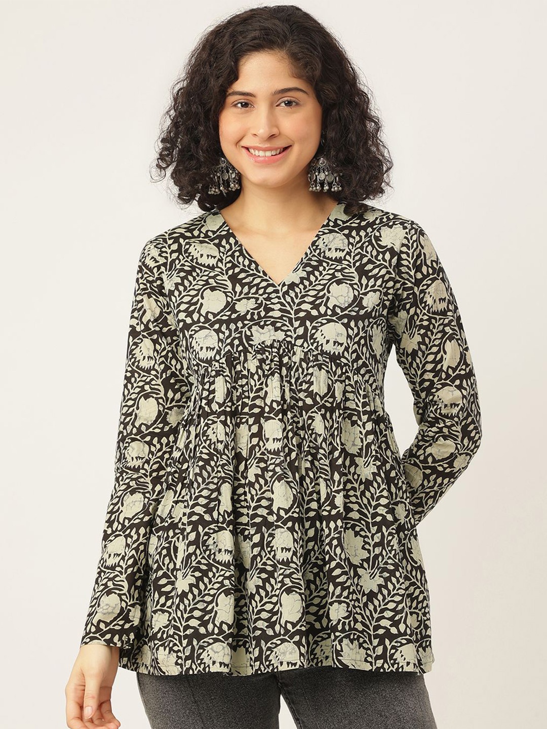 

SPARSA Print Extended Sleeves Cotton Peplum Top, Black