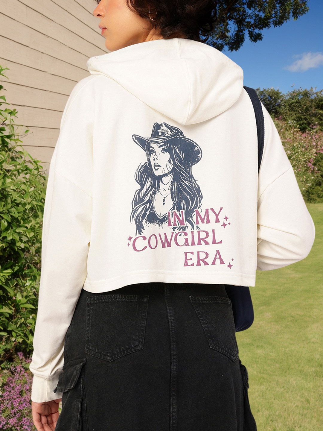 

DressBerry Cowgirl Chic Boxy Fit Sweatshirt, White
