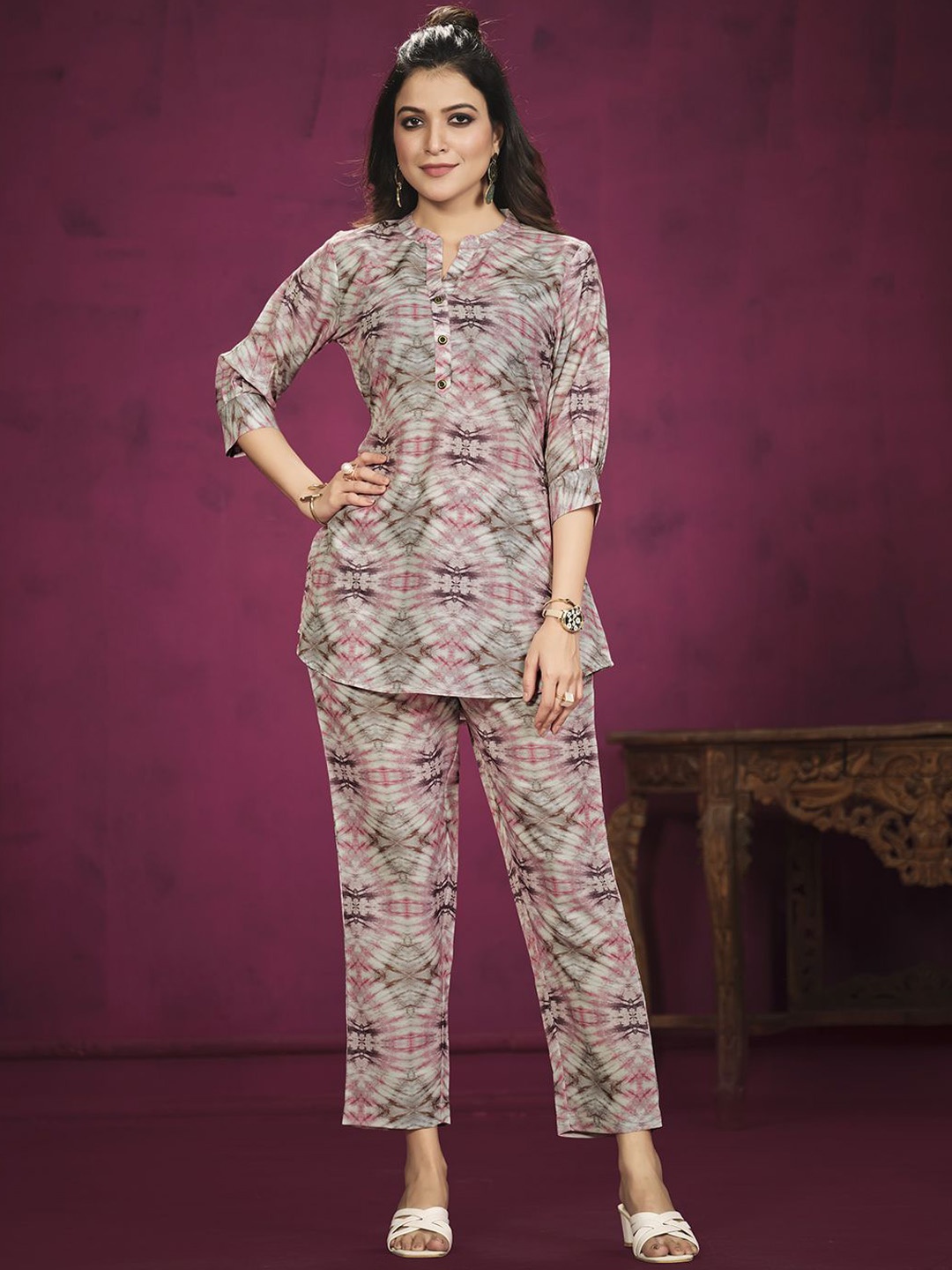 

DressBerry Pink Abstract Printed Mandarin Collar Three-Quarter Sleeves Top With Trouser