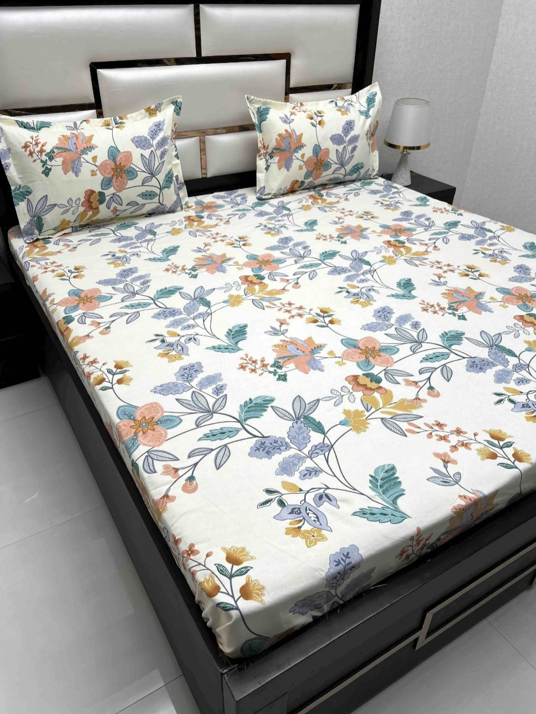 

Pure Decor Queen Size Double Bedsheet With 2 Pillow Covers 2.28m X 2.54m, White