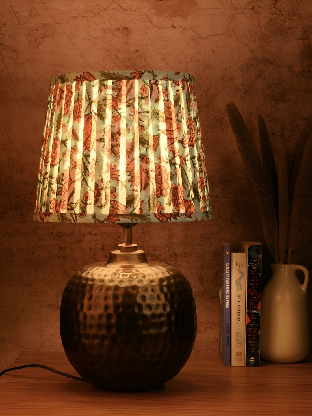

green girgit Copper-Toned Printed Metal Triangle Table Lamp