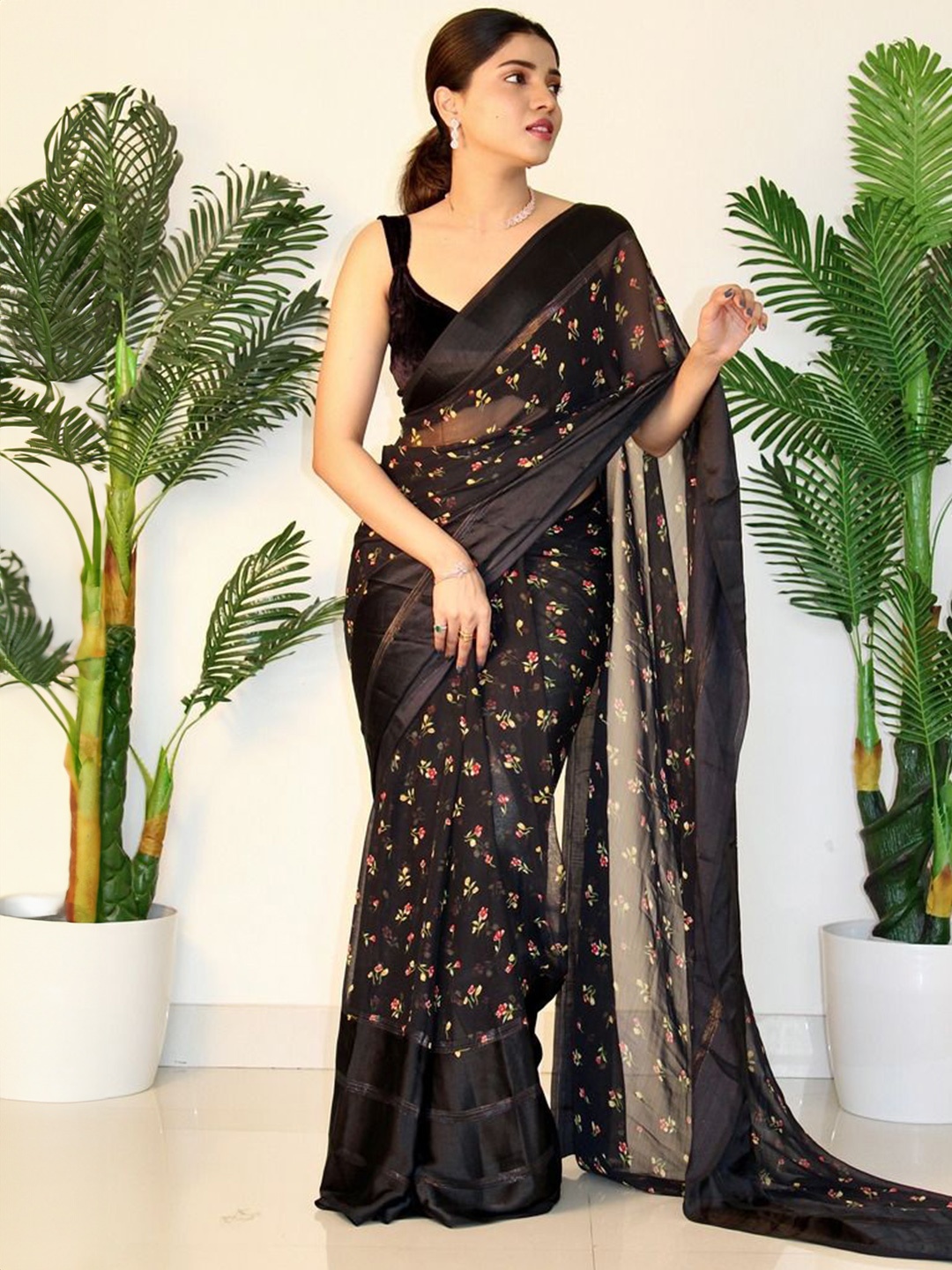 

Sitanjali Floral Printed Pure Georgette Saree, Black