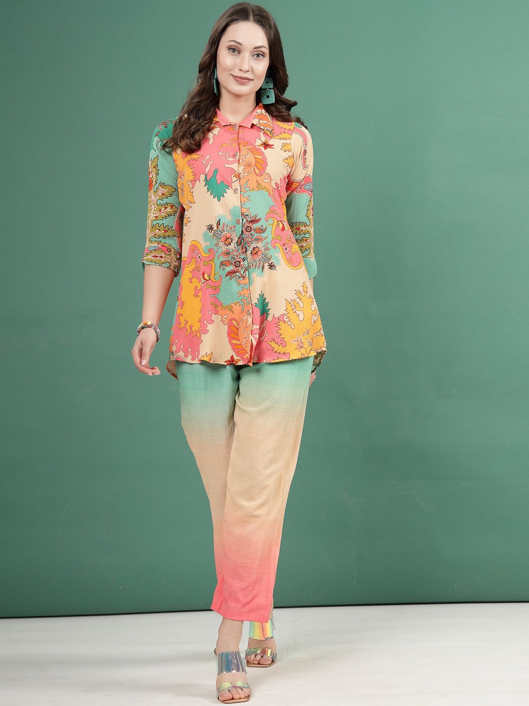 

Clora Creation Floral Printed Shirt With Trouser, Peach