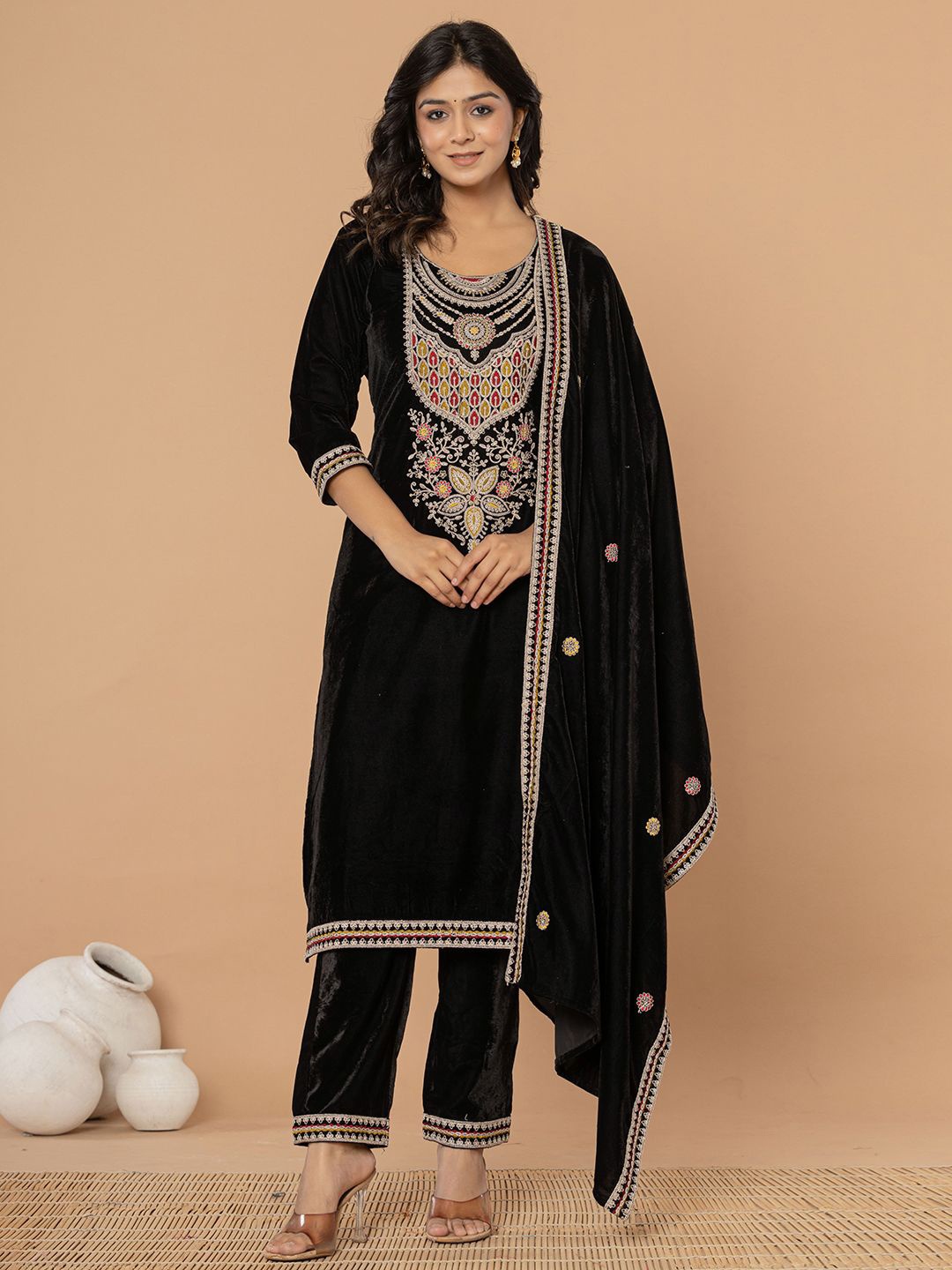 

Yufta Black Floral Embroidered Regular Velvet Straight Kurta With Trouser With Dupatta