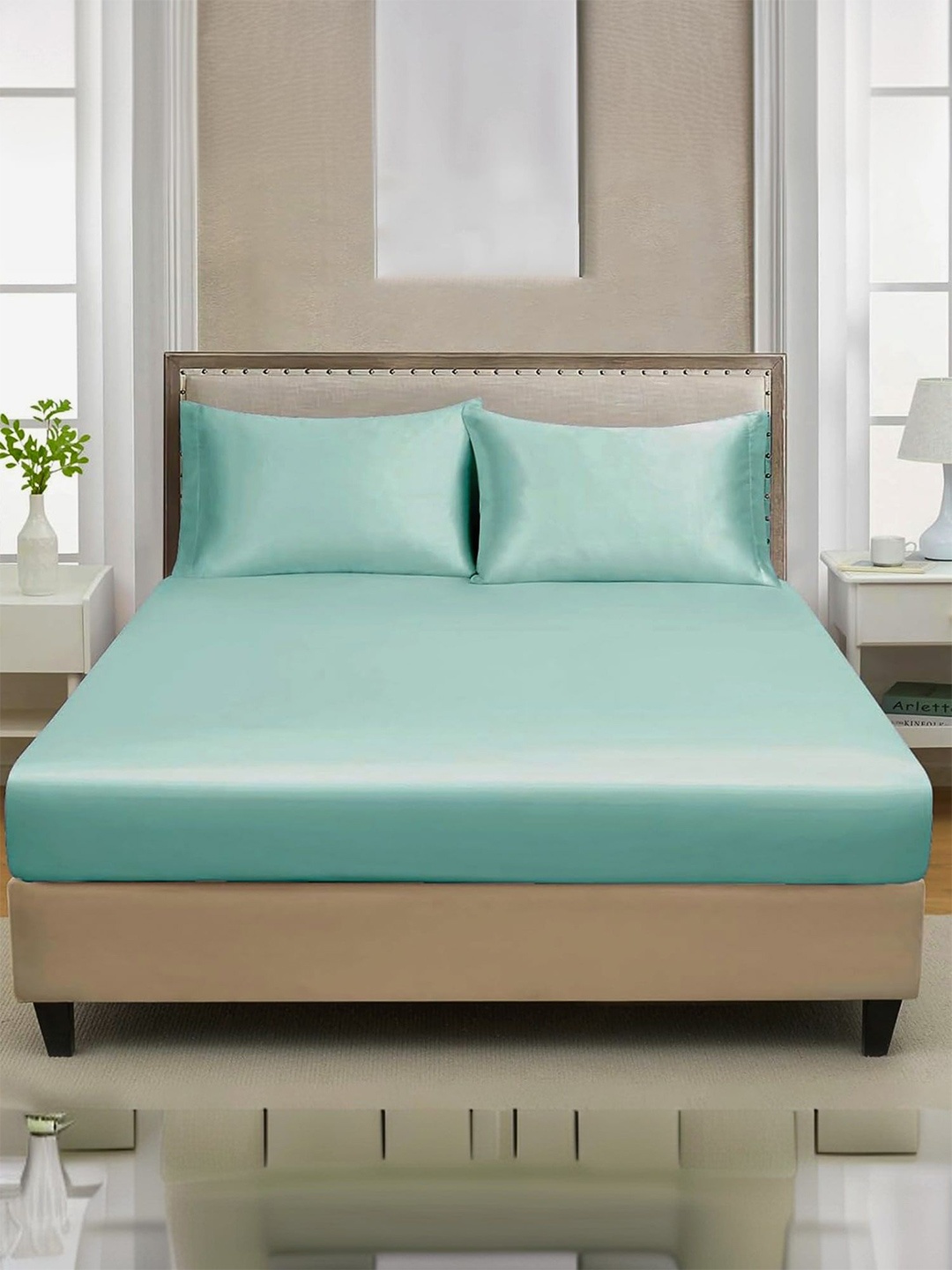 

MUSH Luxurious Blue 250 TC Bamboo King Bedsheet Set 2.74 m x 2.74 m