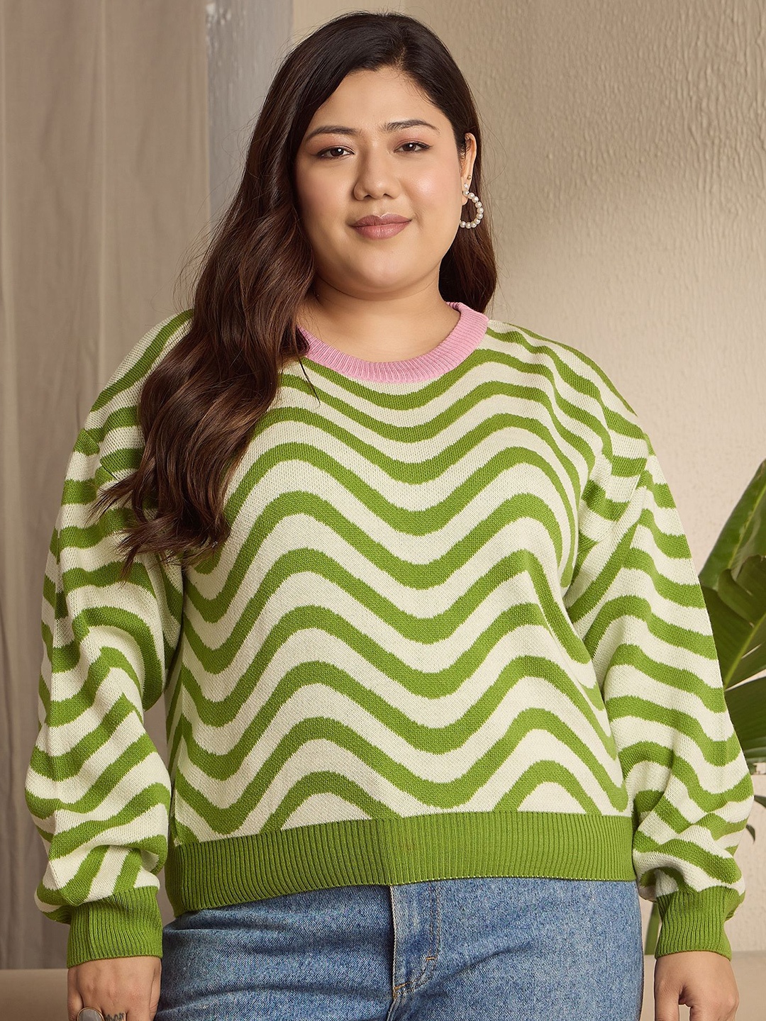 

Berrylush Curve Women Round Neck Plus Size Pullover, Green