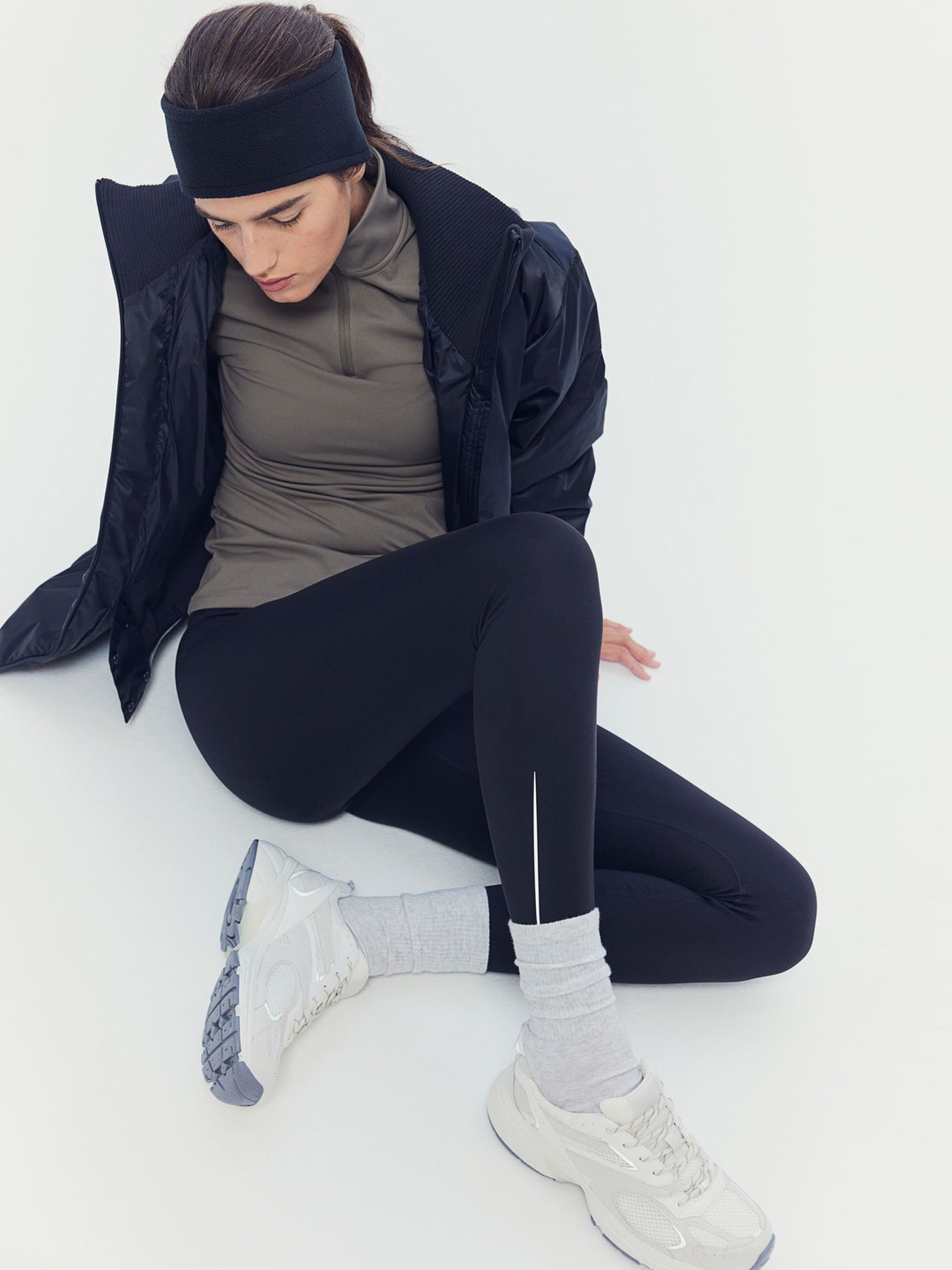 

H&M Women Warm Running Leggings In Dry Move, Black