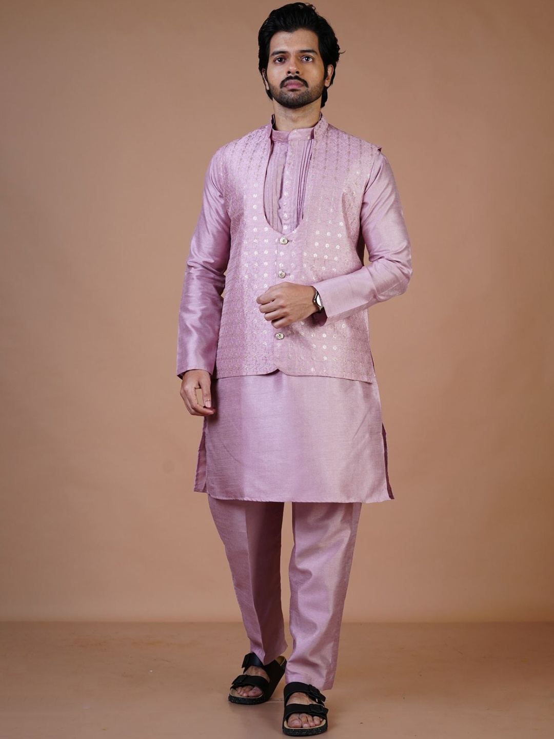 

ARYA Mandarin Collar Regular Sequinned Chanderi Silk Kurta With Nehru Jacket With Trouser, Purple