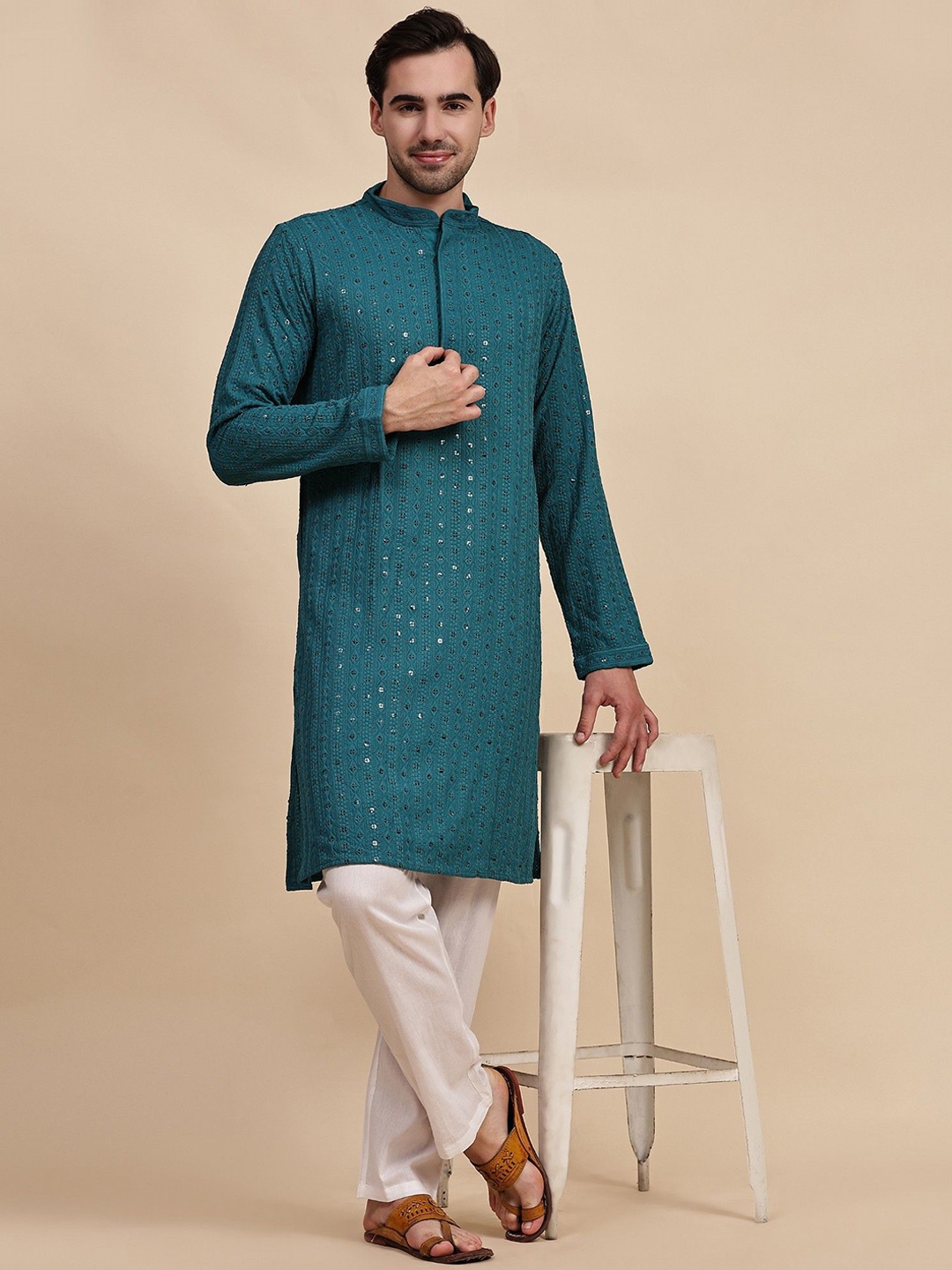 

SKAVIJ Ethnic Motifs Embroidered Sequinned Pure Cotton Kurta with Pyjama, Green