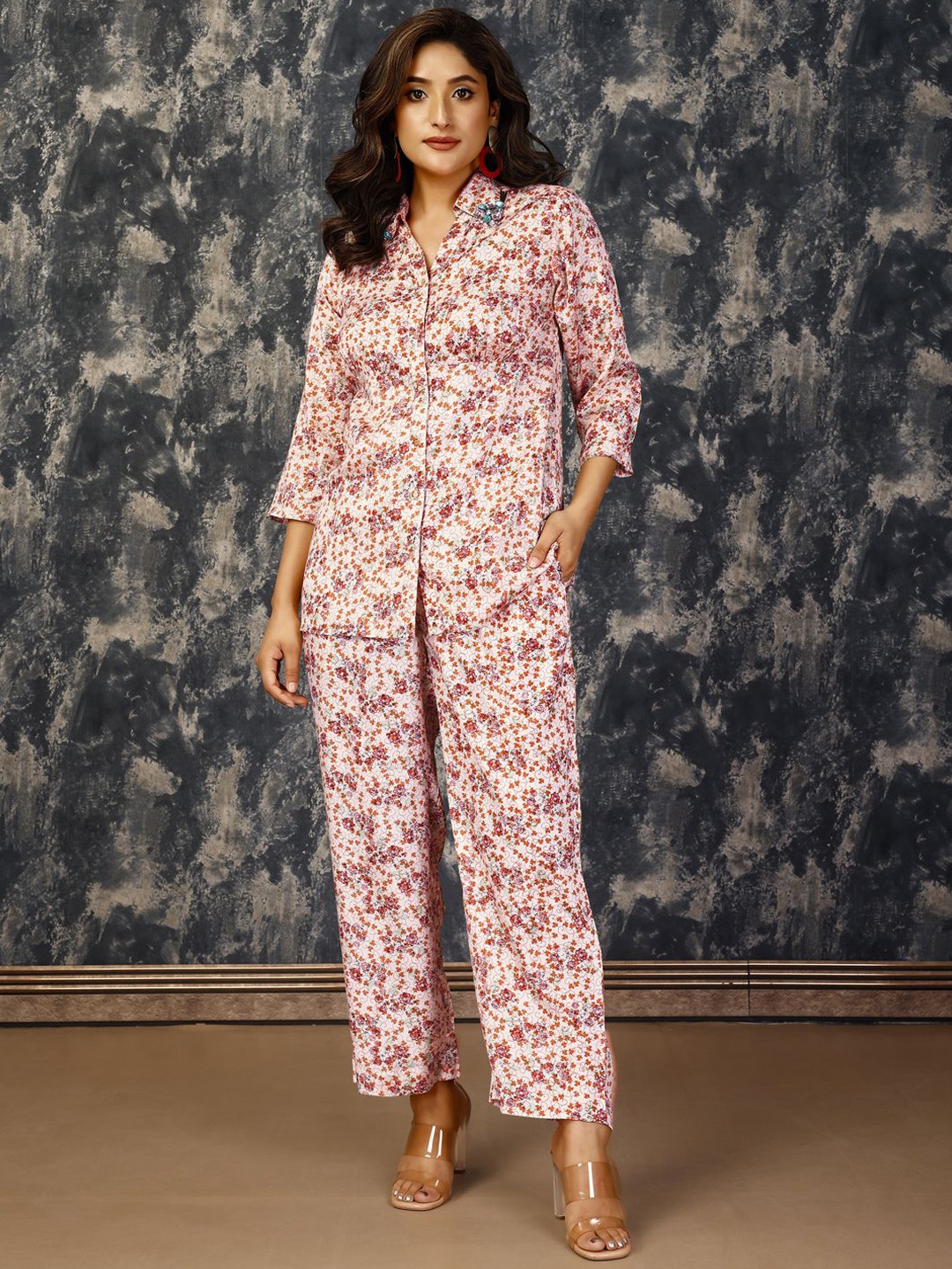 

Komarri U Floral Printed Spread Collar Pure Cotton Shirt With Trousers, Beige