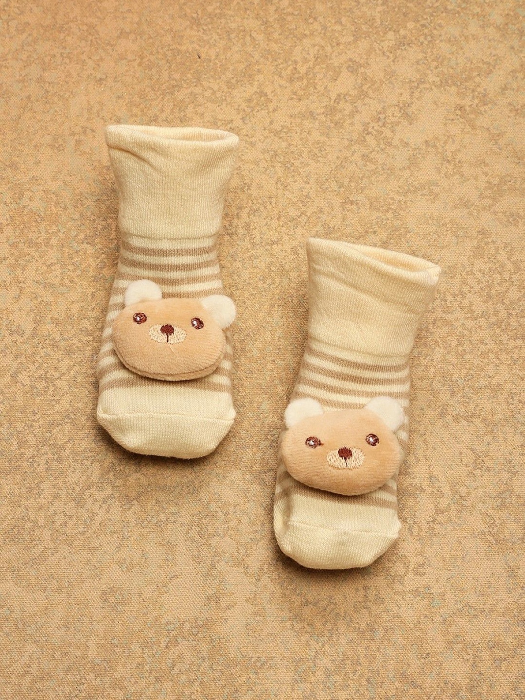 

One Friday Kids Infants Embellished Above Ankle-Length Socks, Off white