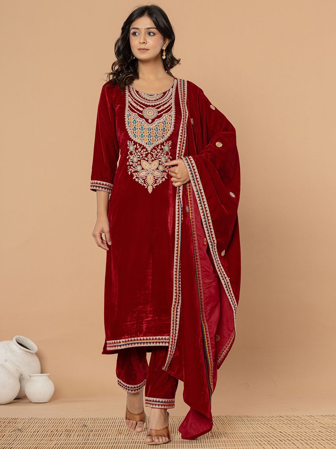 

Yufta Maroon Floral Embroidered Regular Velvet Straight Kurta With Trouser With Dupatta