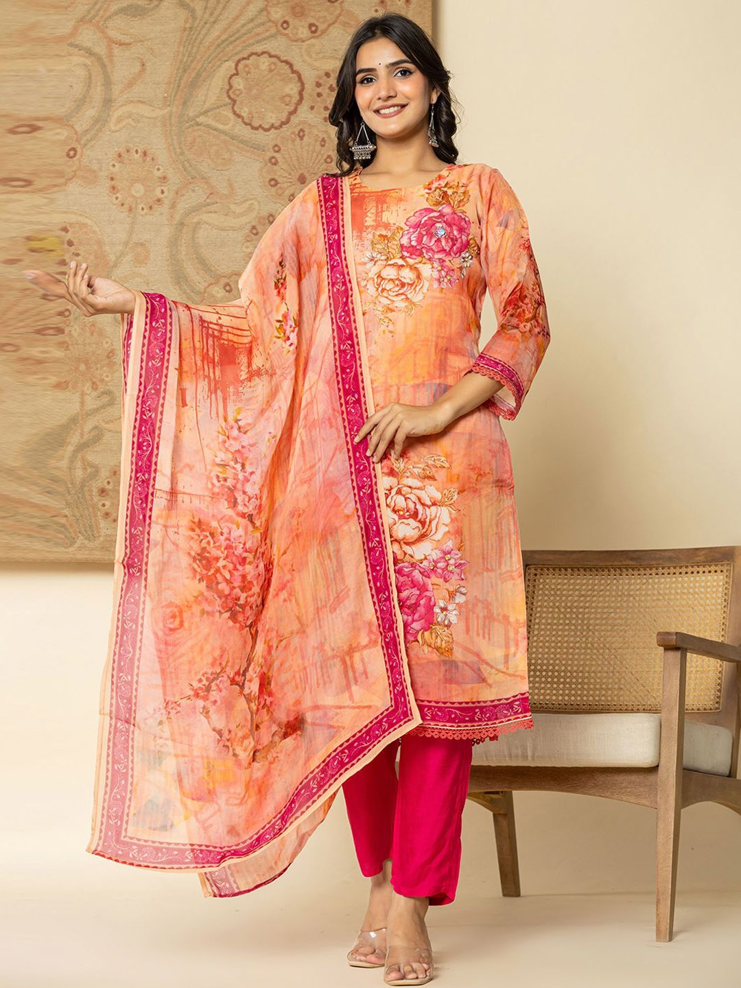 

Yufta Pink Floral Printed Regular Sequinned Organza Straight Kurta & Trouser With Dupatta