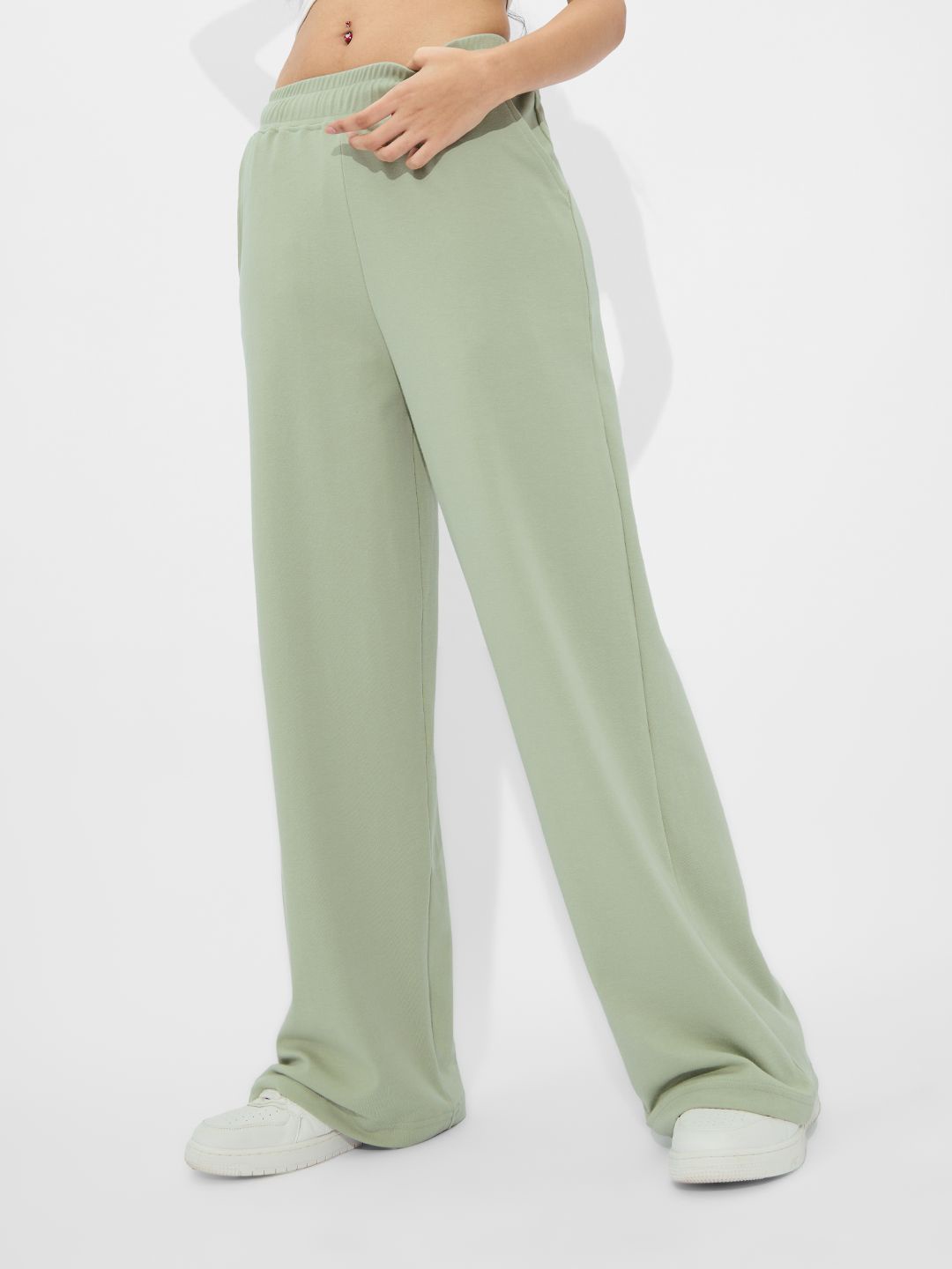 

The Souled Store Men Mid Rise Flared Track Pants, Green