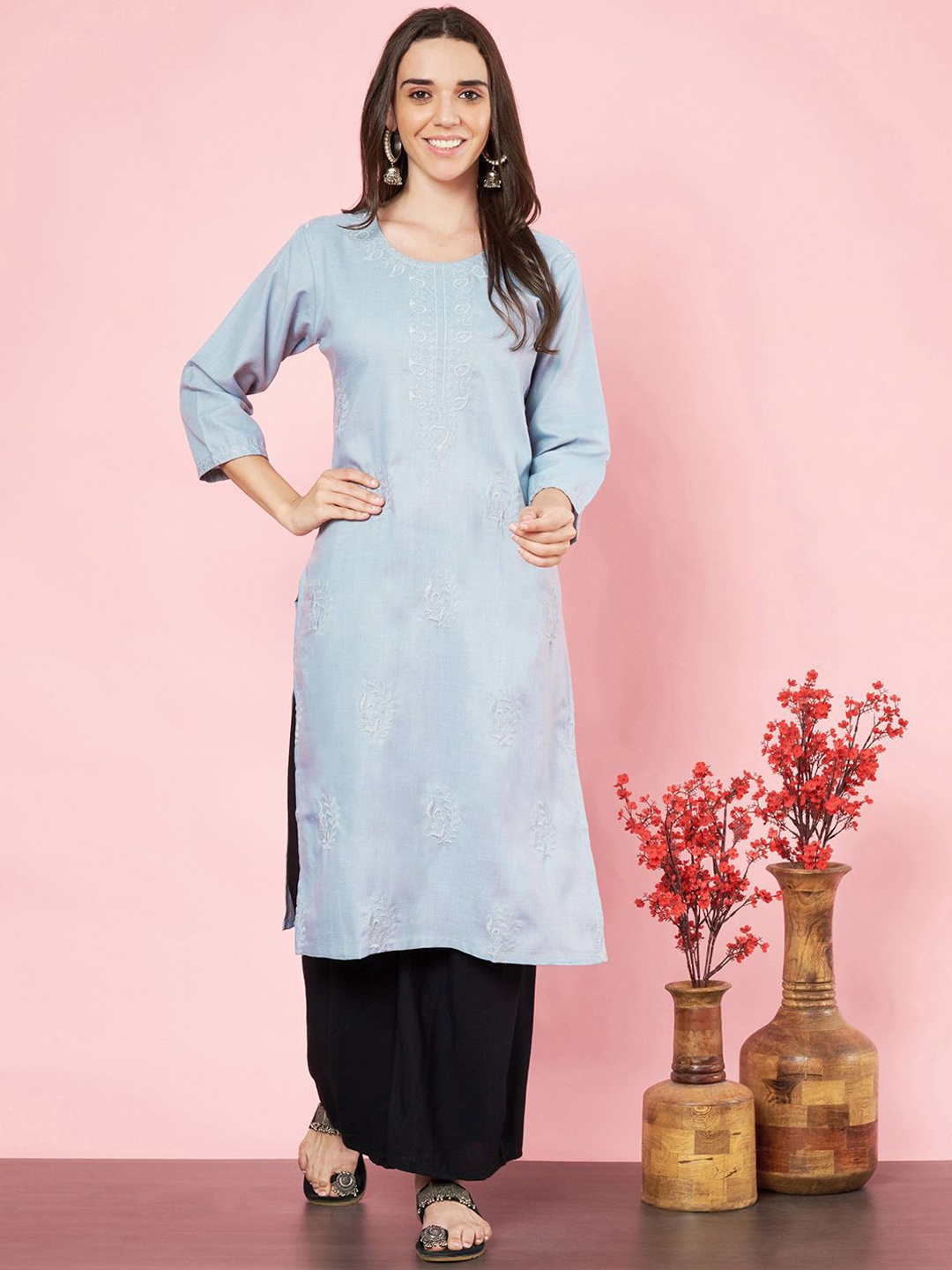 

HERE&NOW Round Neck Floral Embroidered Thread Work Cotton Straight Kurta, Grey
