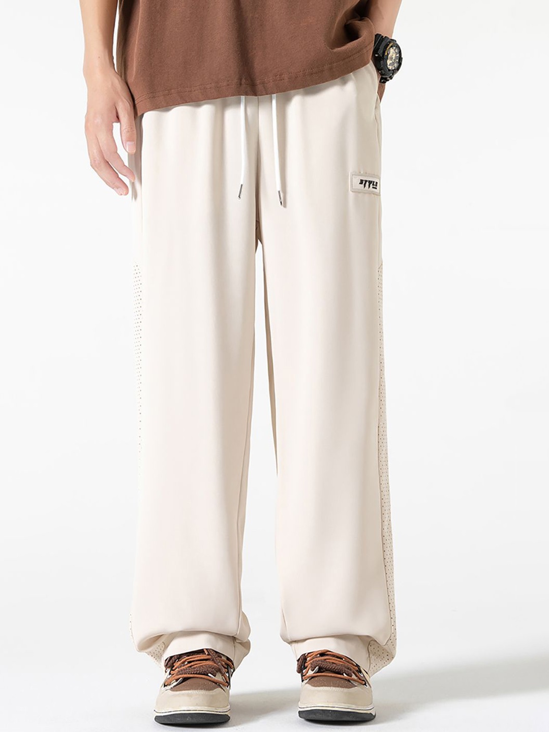 

StyleCast x Revolte Men Loose Fit Easy Wash Trouser, White