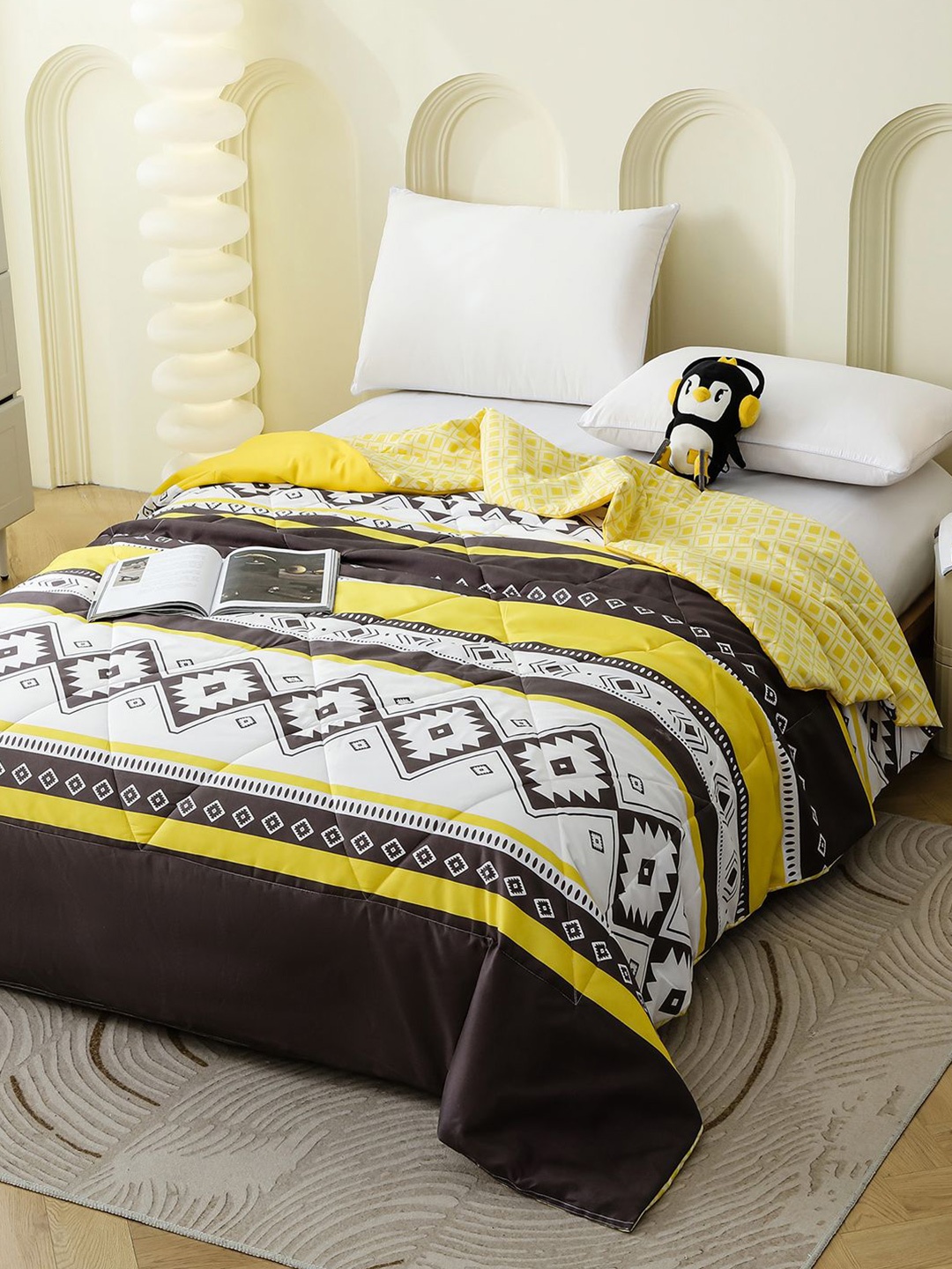 

Story@home Yellow & Black Ethnic Motifs Printed Mild Winter 233 GSM Double Bed Comforter