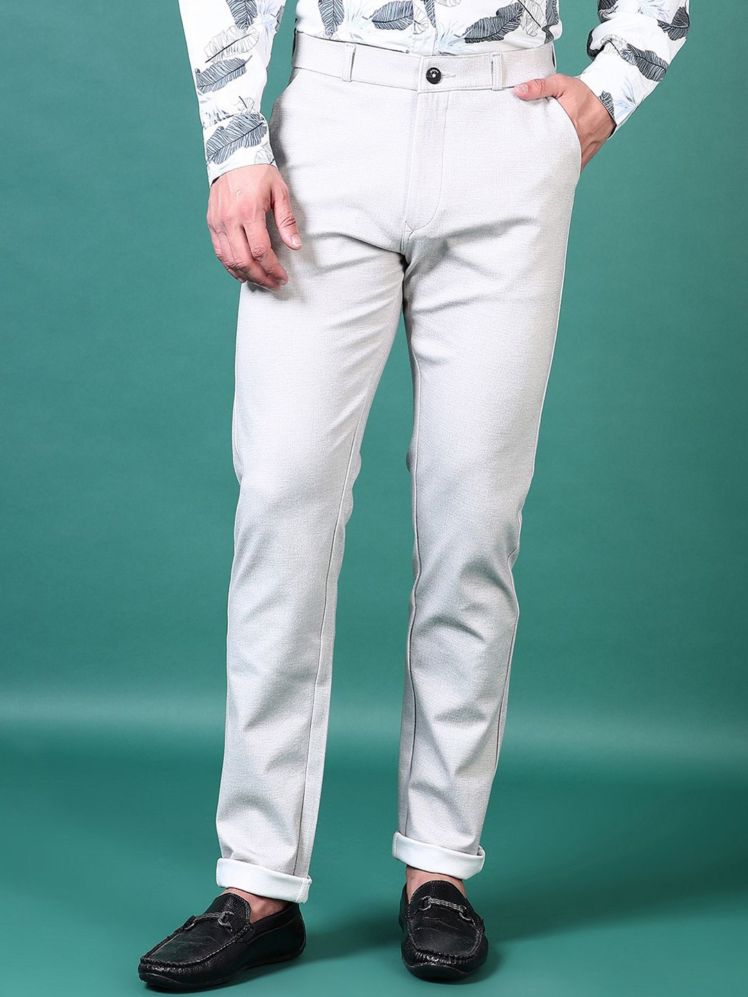 

V-Mart Men Regular Fit Mid-Rise Cotton Chinos, Grey