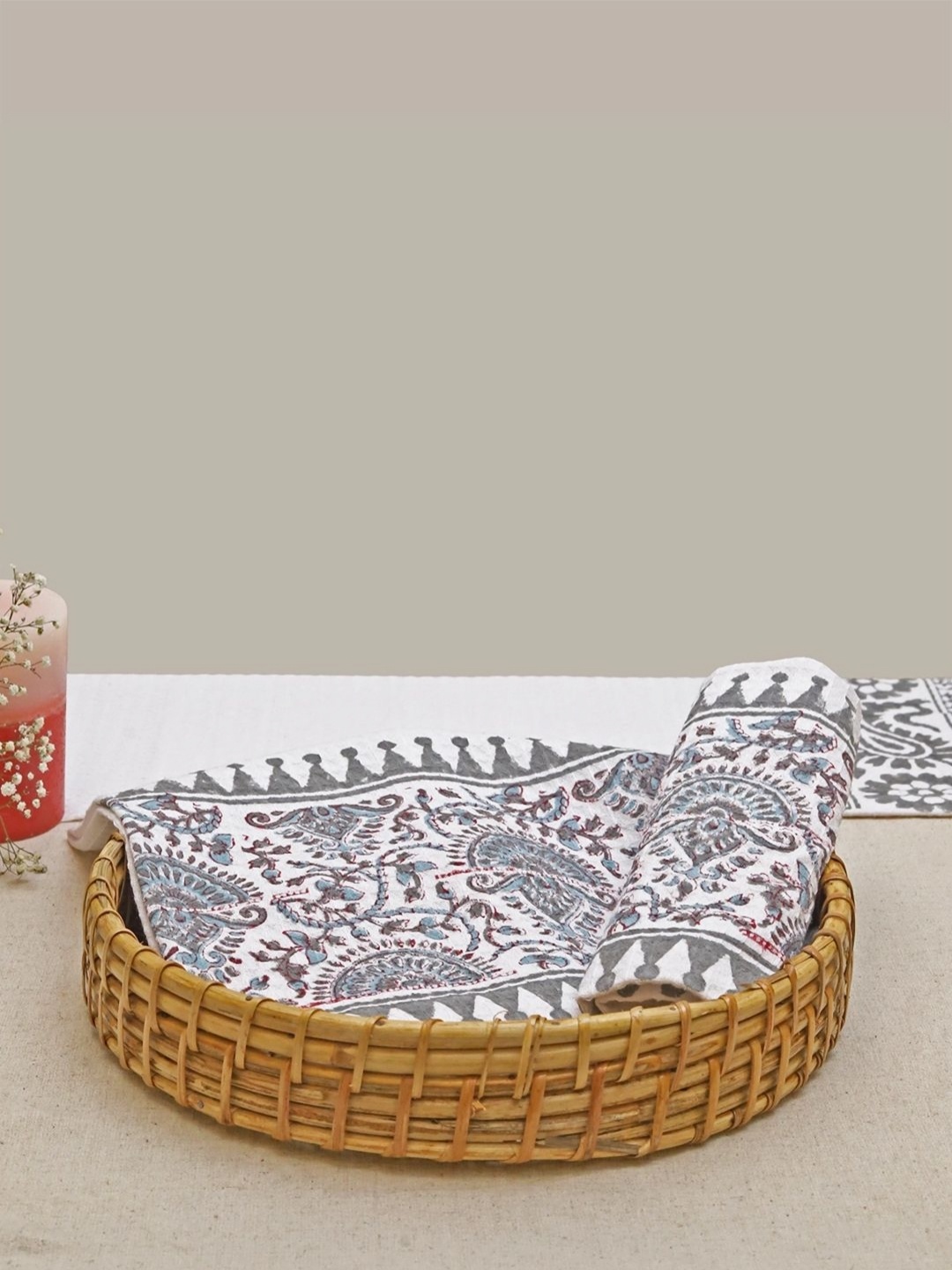 

DESIGN GAATHA Grey & White 2 Pieces Printed Cotton 210 GSM Hand Towel
